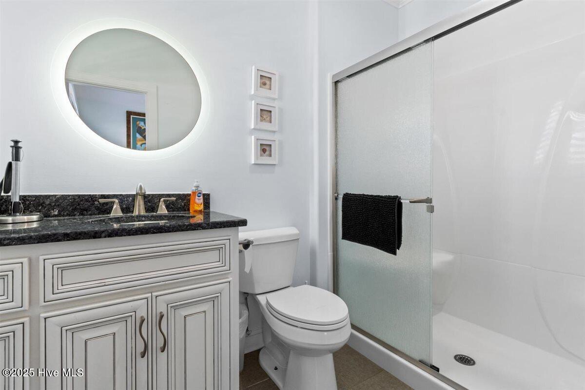 100538364 | Photo 47