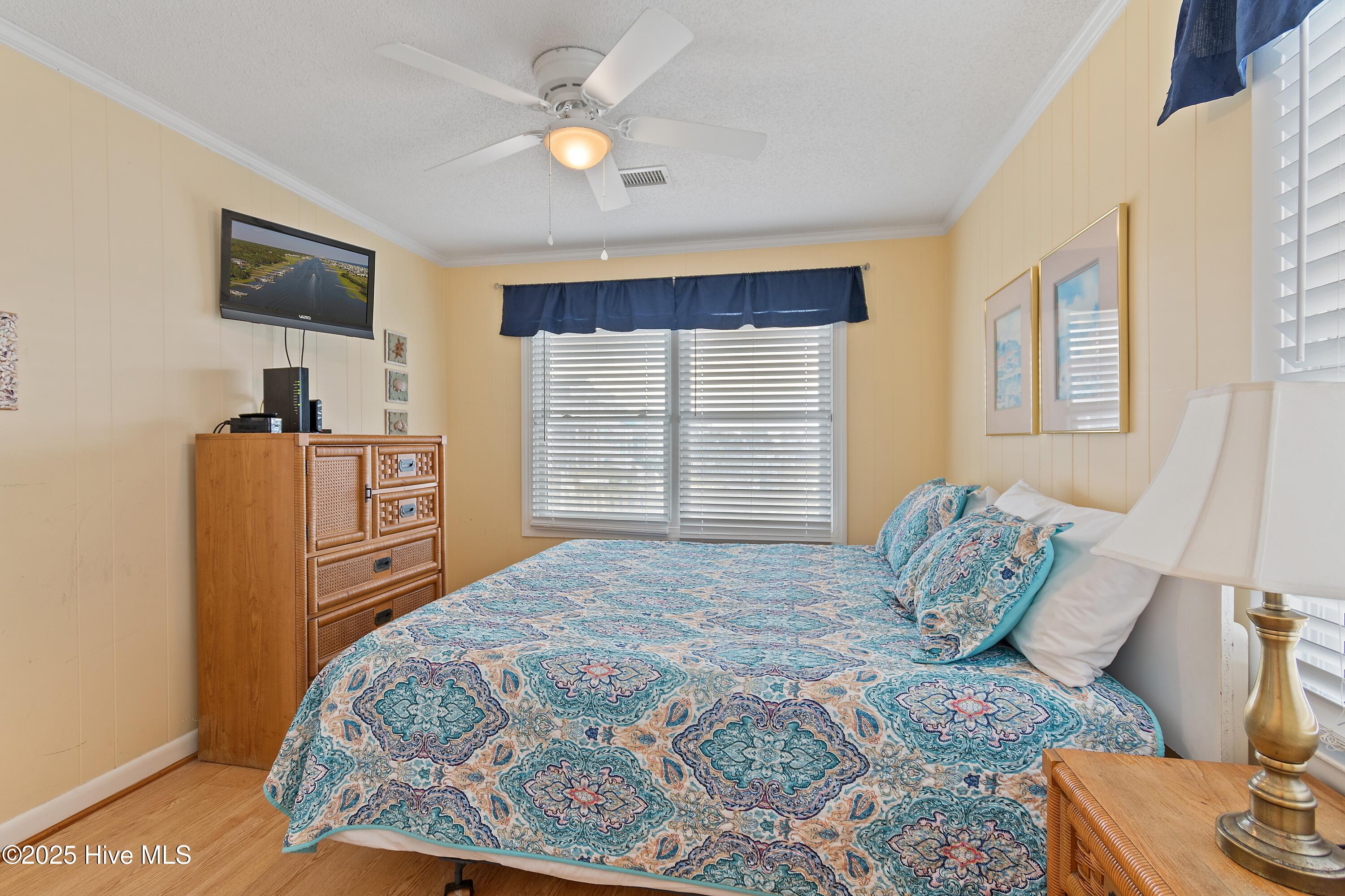 100543177 | Photo 32