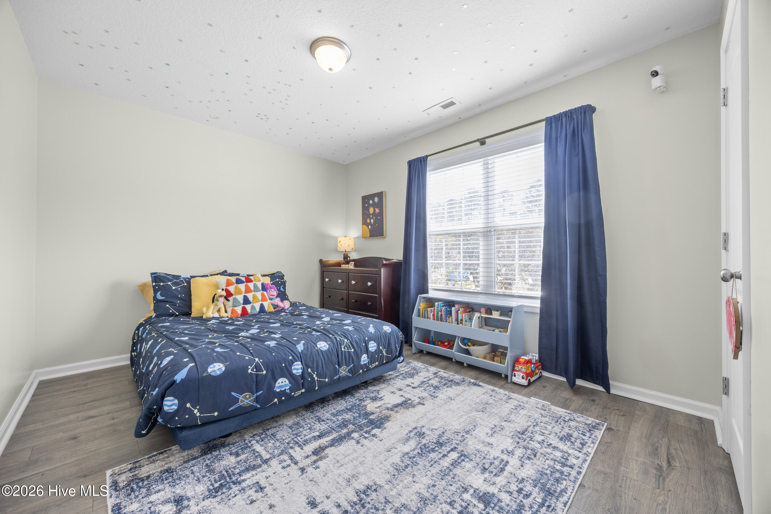 100560152 | Photo 16