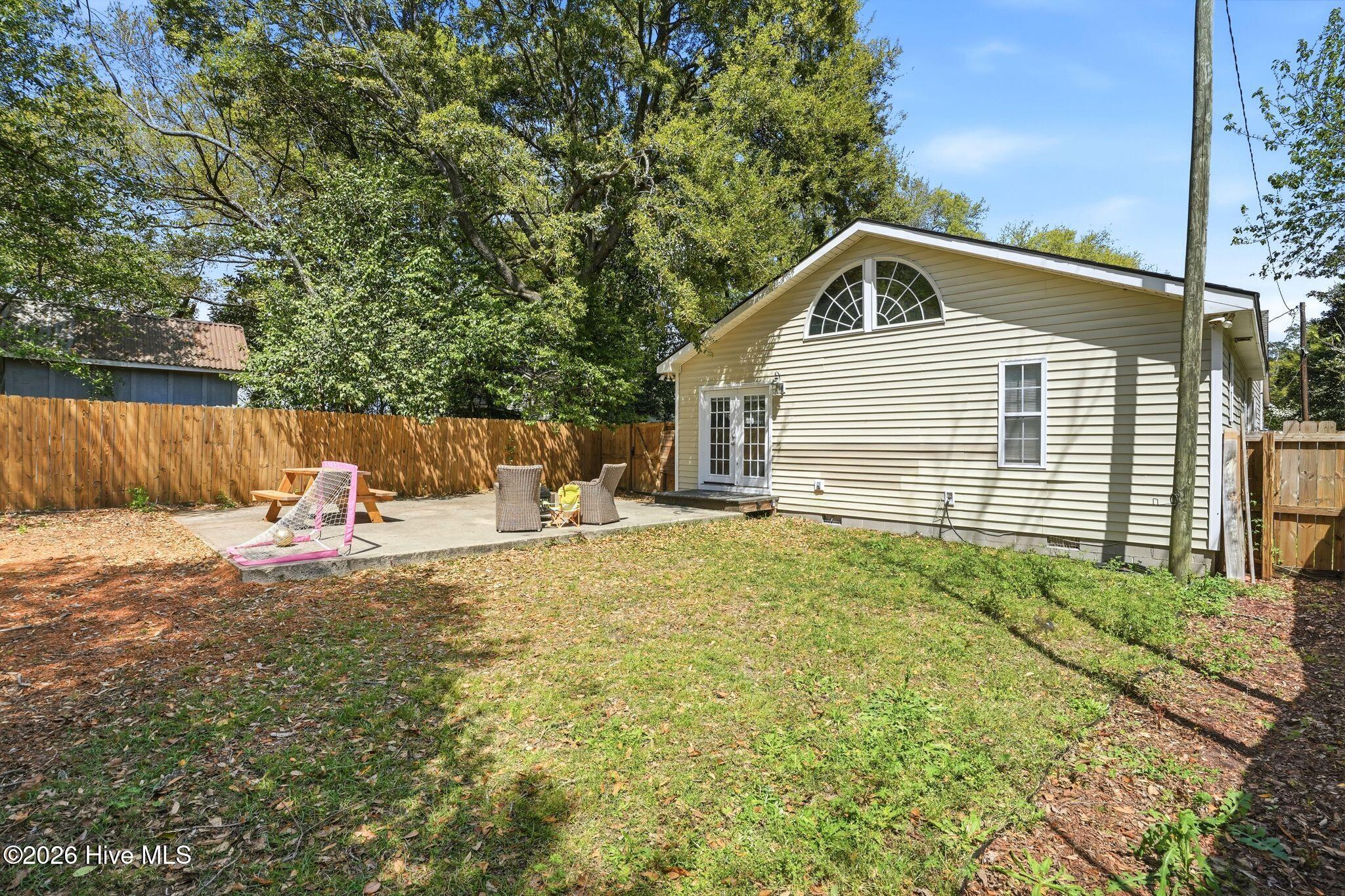 100564510 | Photo 53