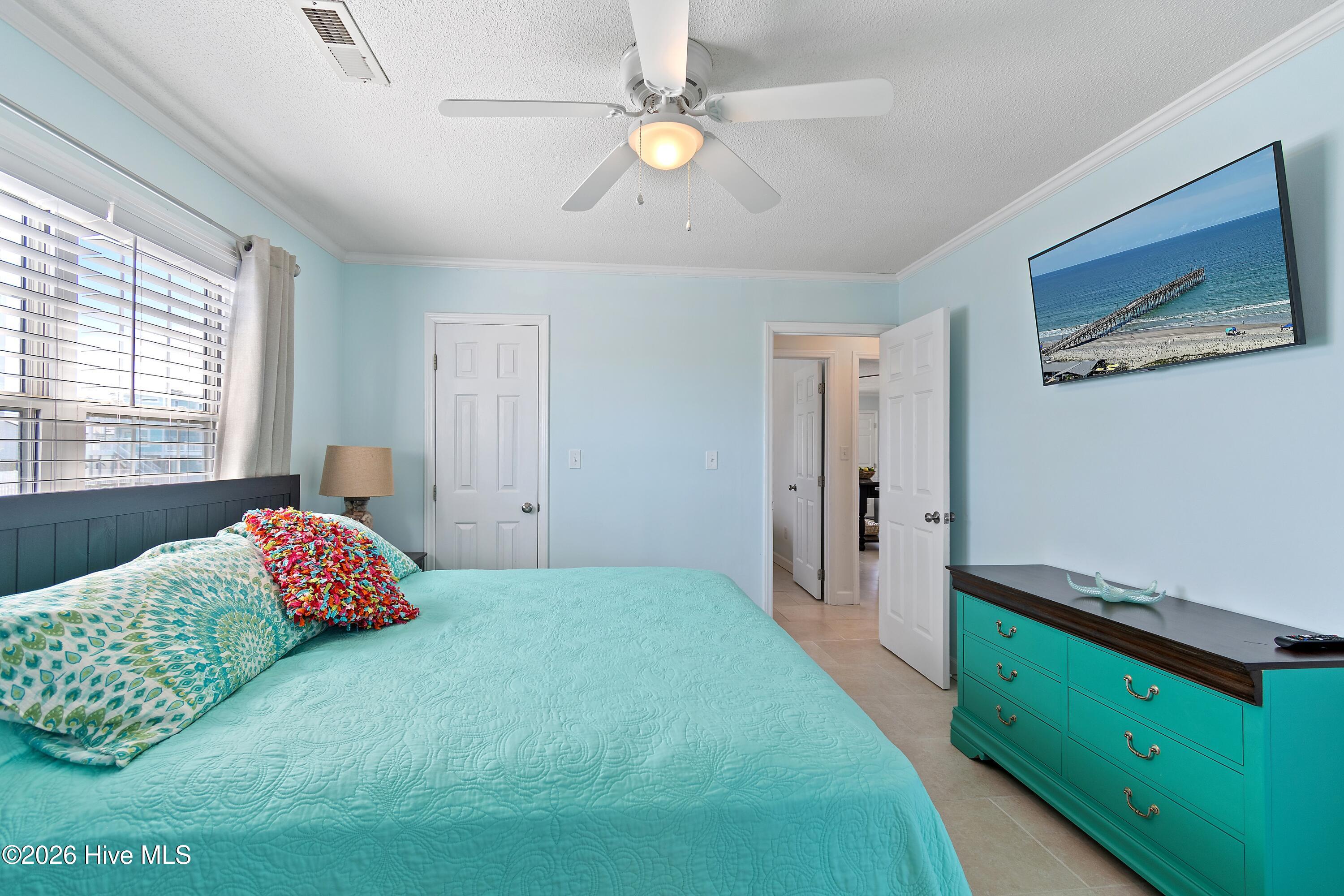 100555646 | Photo 14