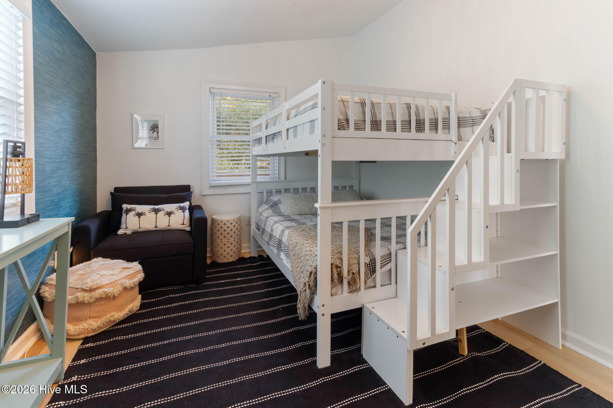 100555843 | Photo 31