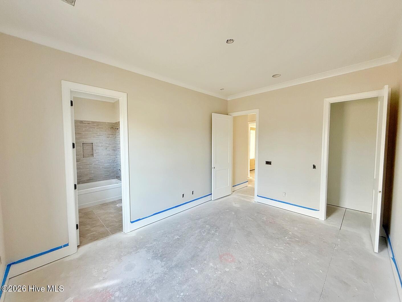 100537475 | Photo 32