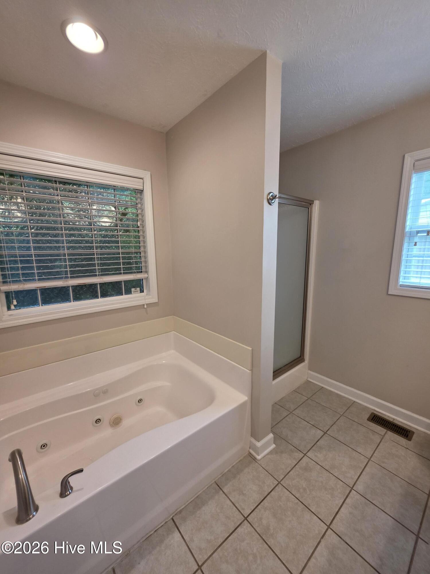 100577395 | Photo 21