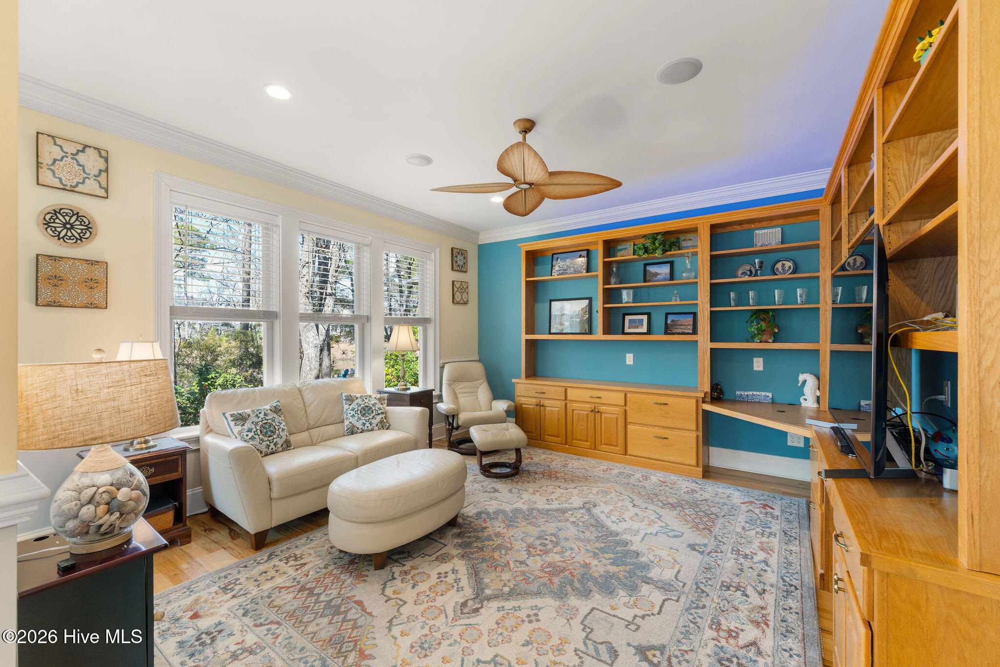 100557018 | Photo 29