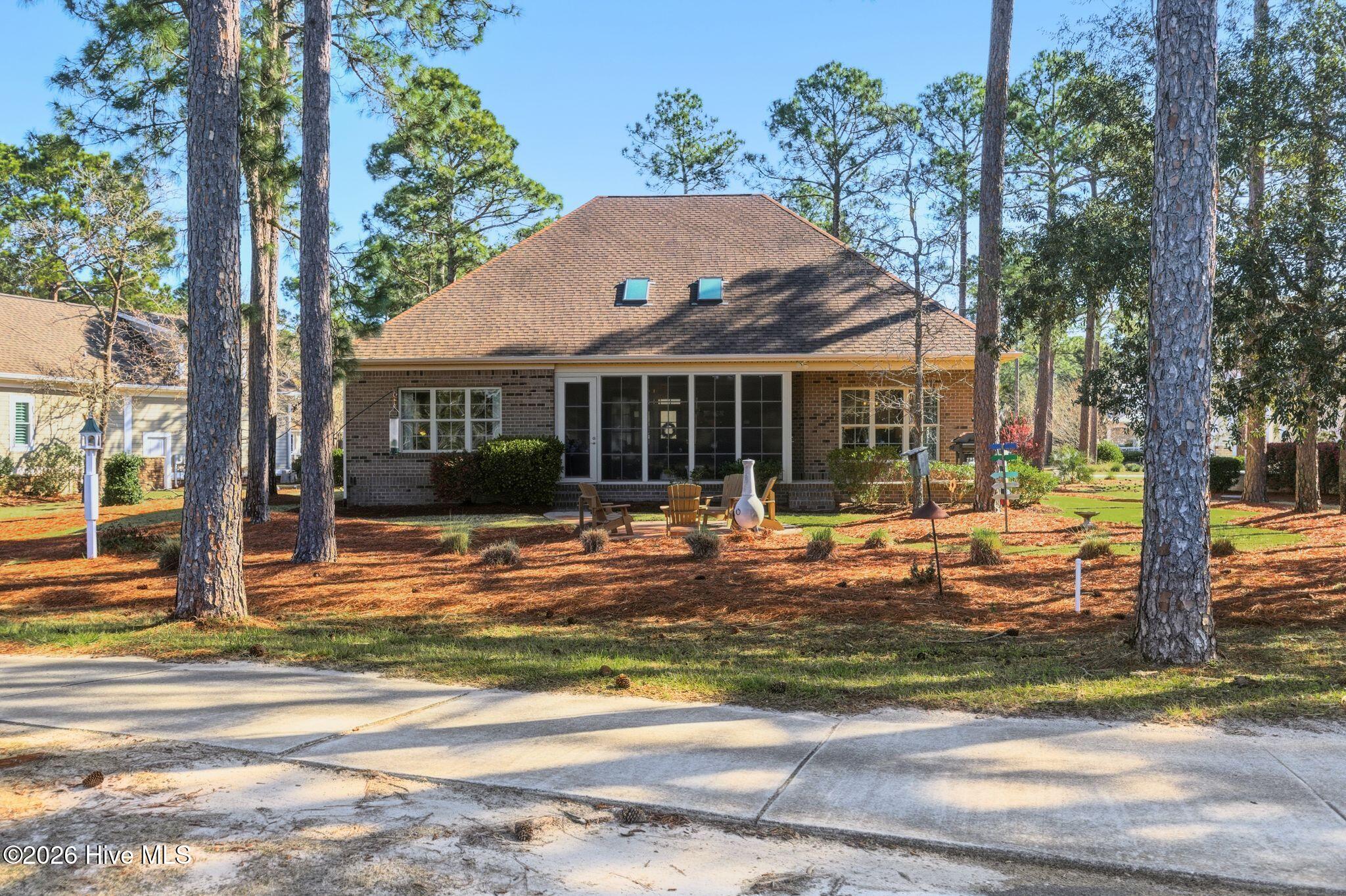 100564432 | Photo 50