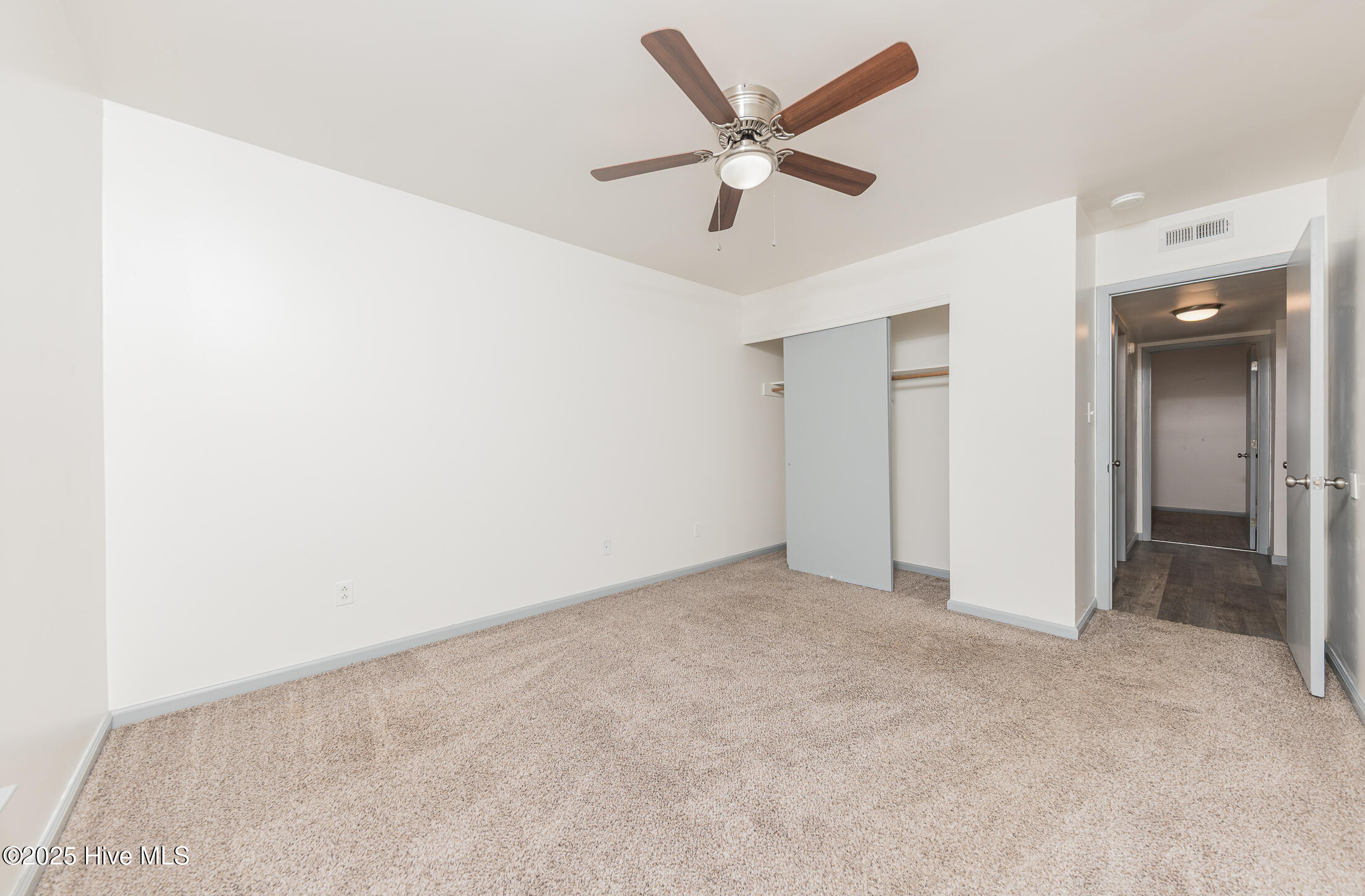 100546793 | Photo 22