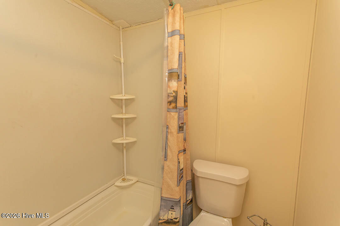 100549919 | Photo 31