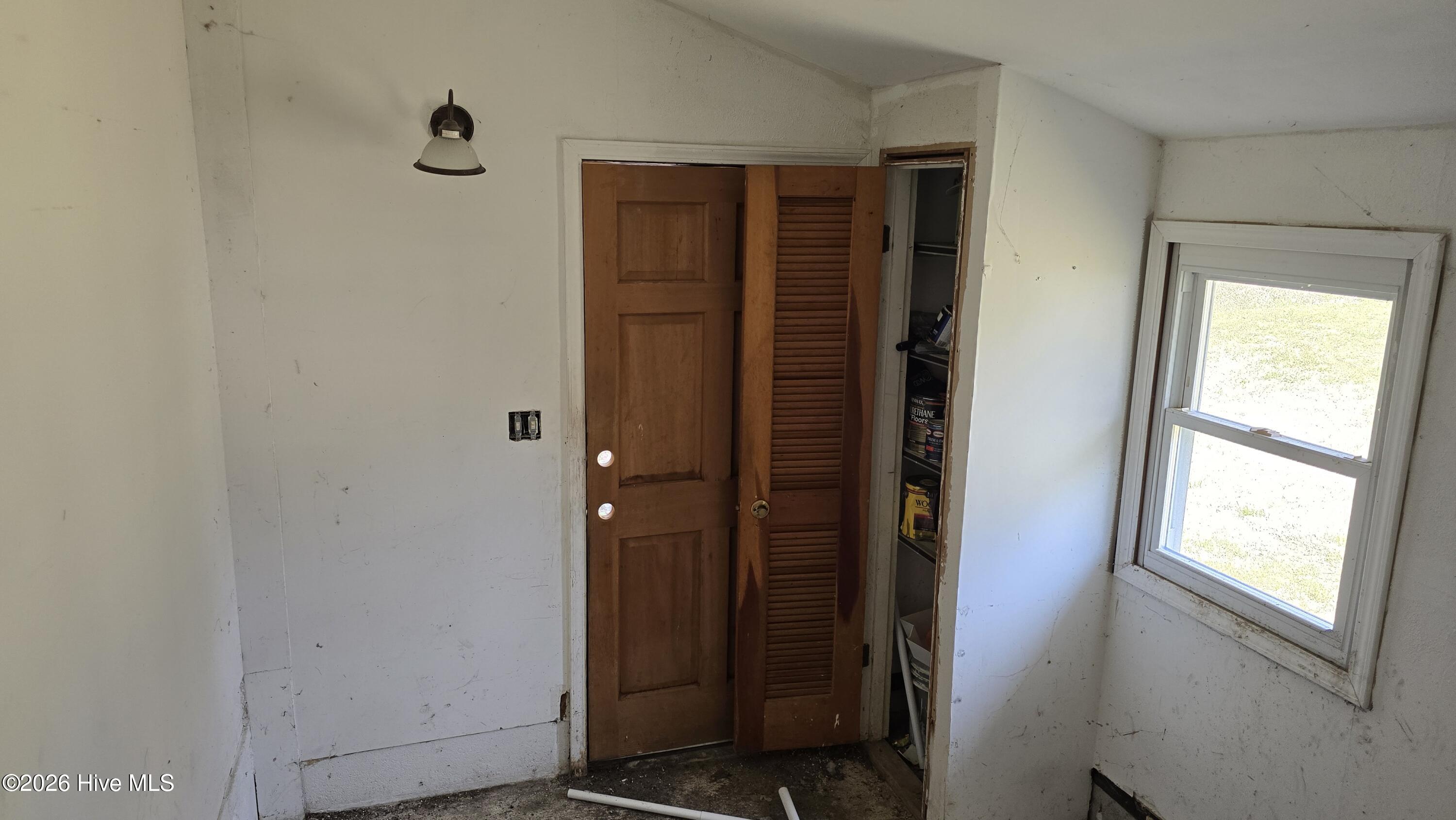 100561564 | Photo 25