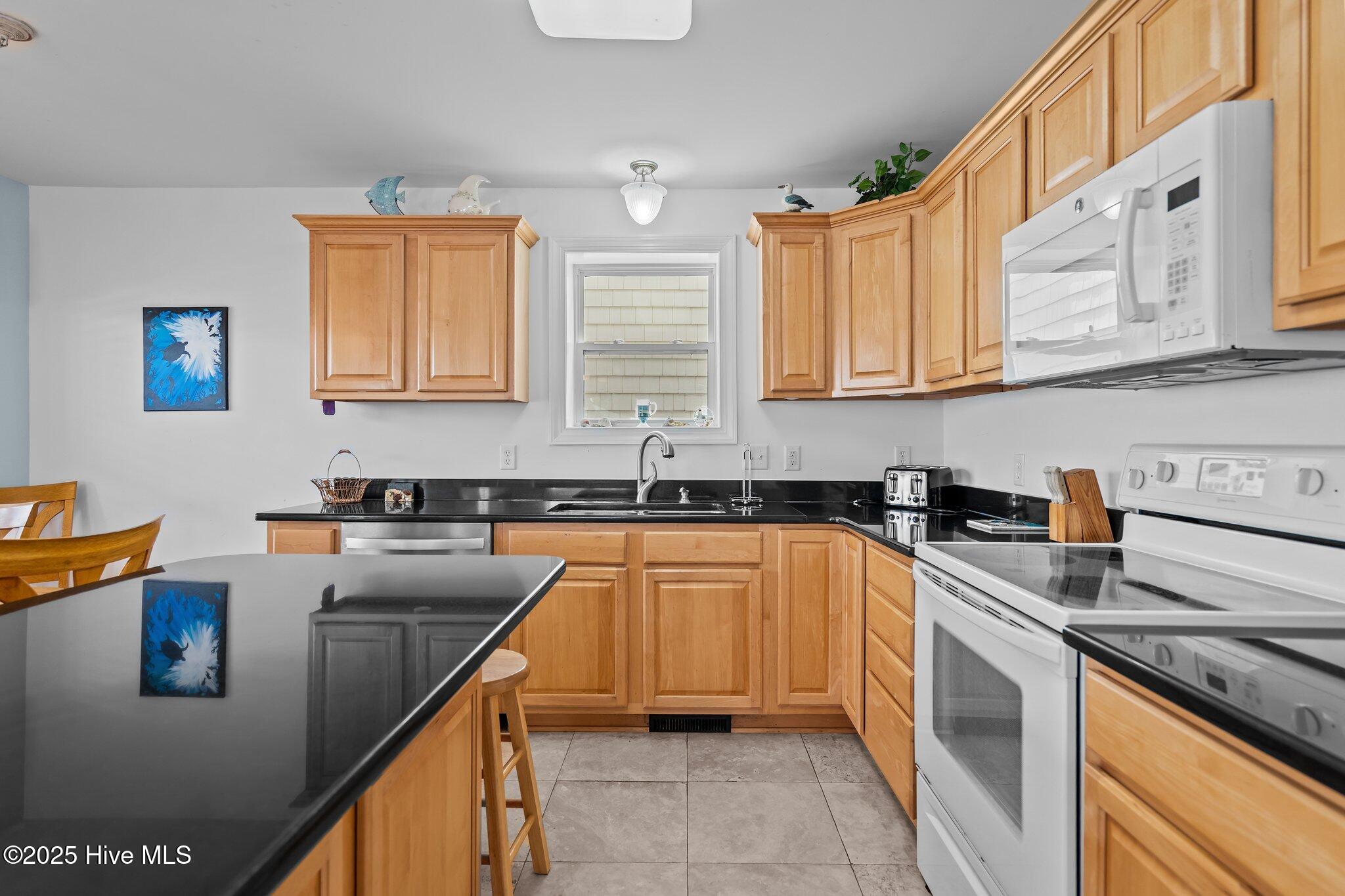 100517725 | Photo 40