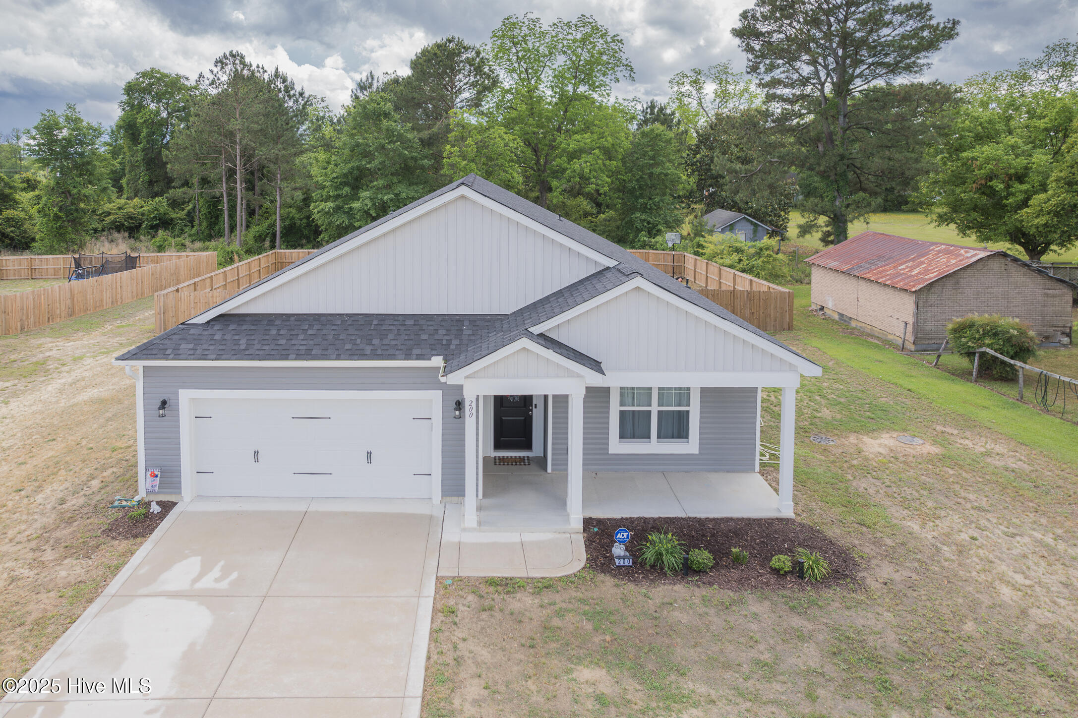 200 Laurel Lake Rd front 2