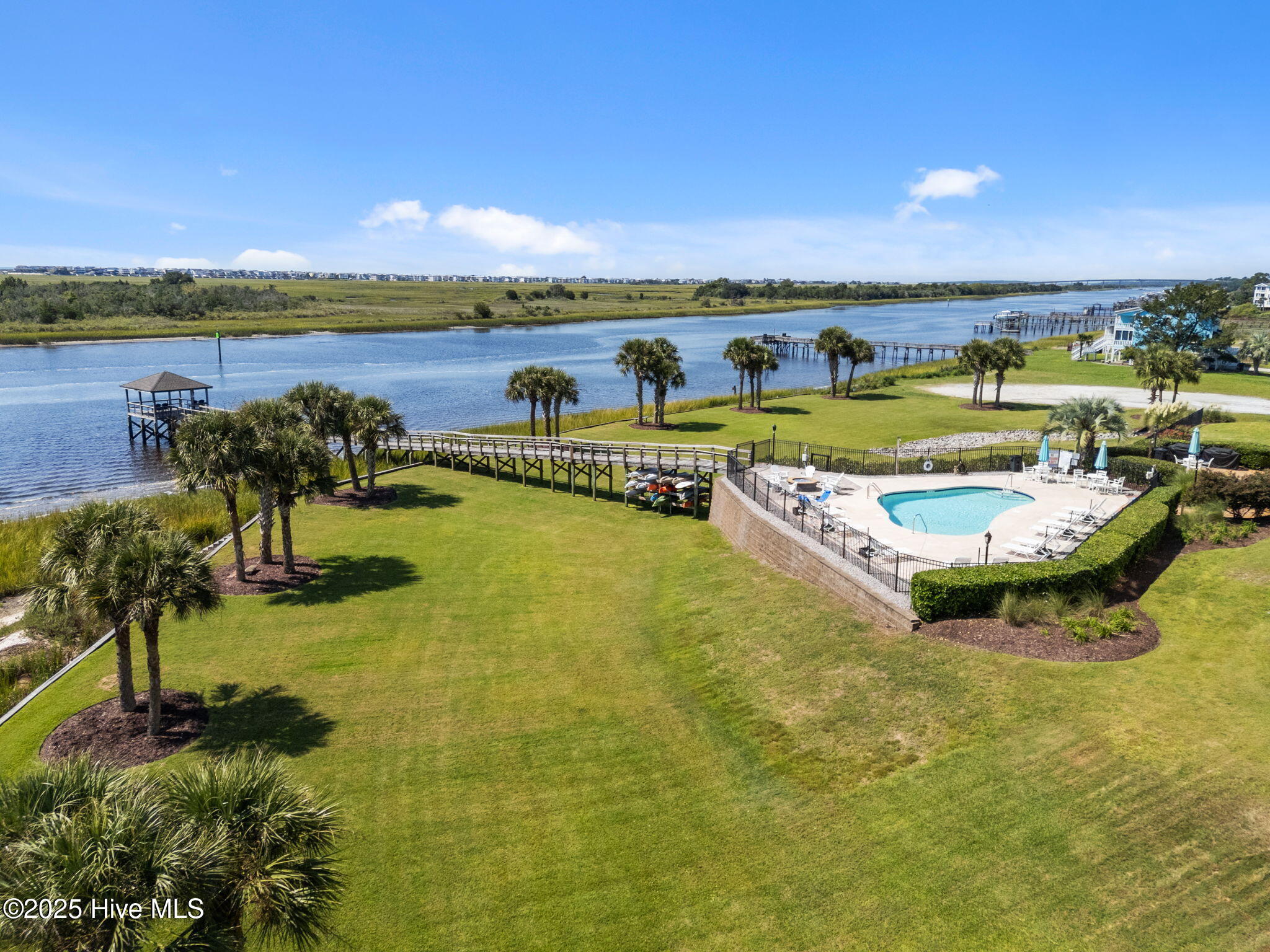 100528536 | Photo 52