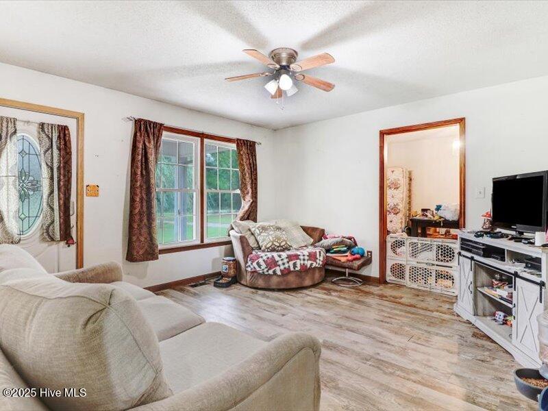 08-669 Francktown Rd-8