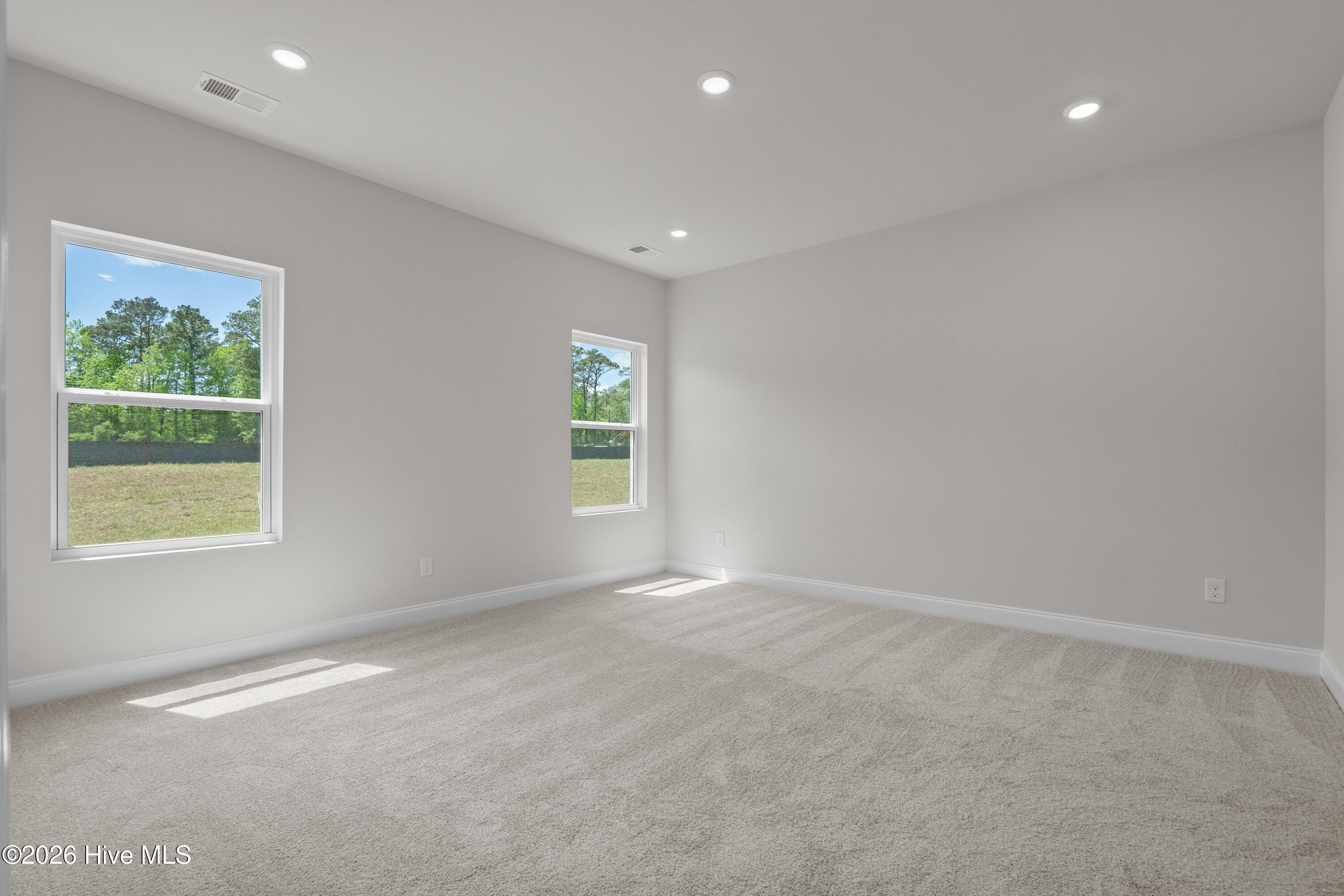 100554754 | Photo 25