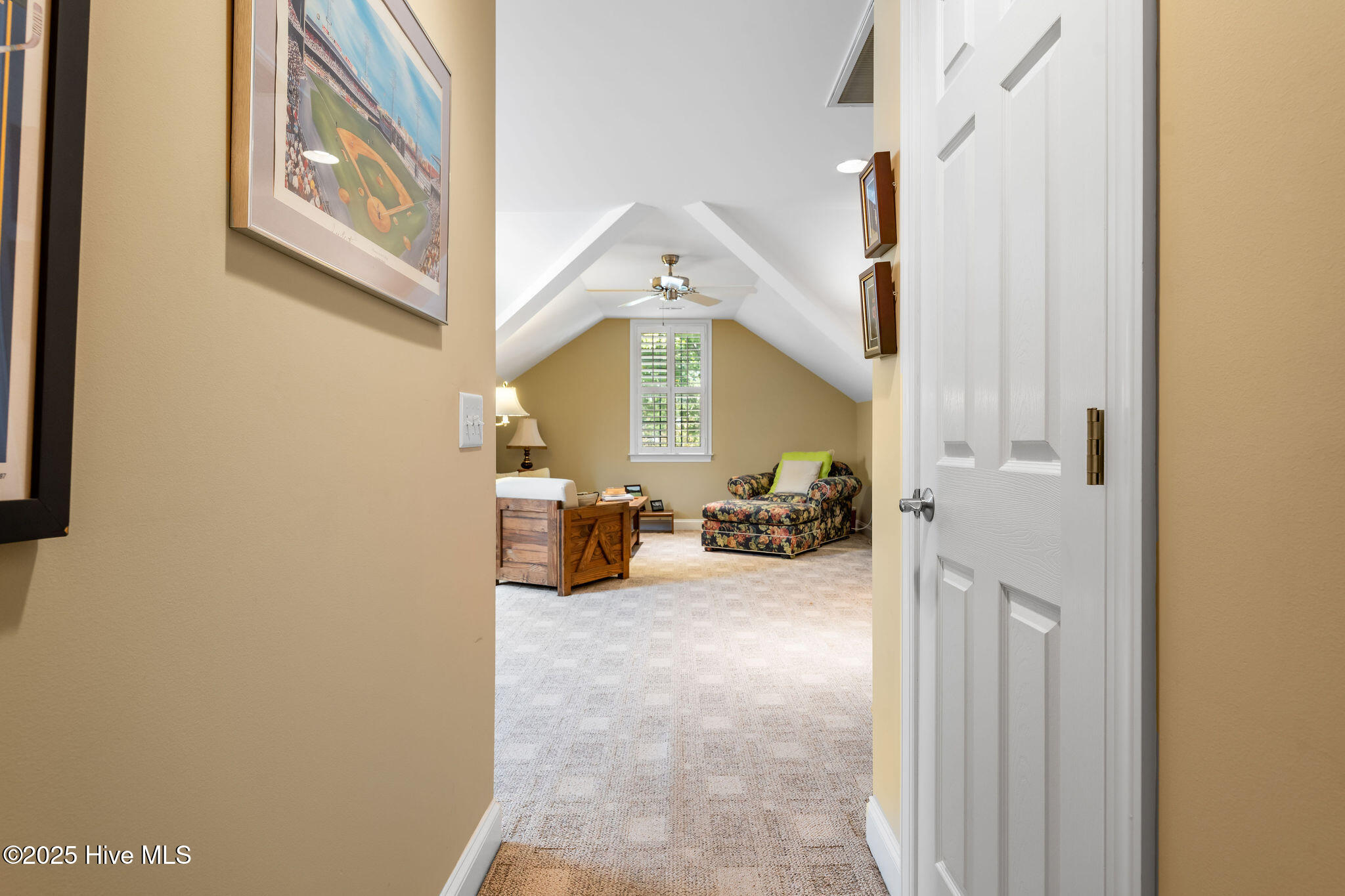 100552412 | Photo 45