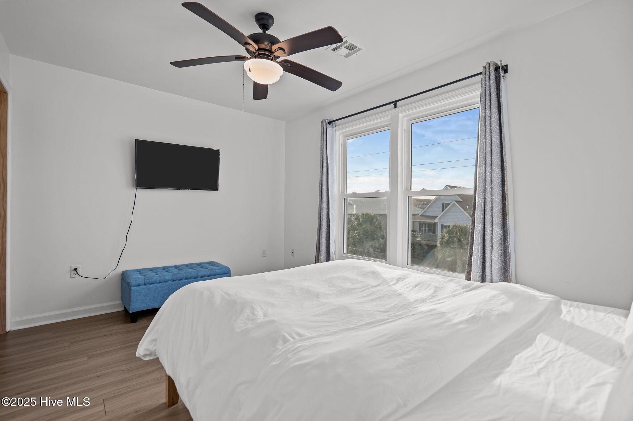 100544620 | Photo 28