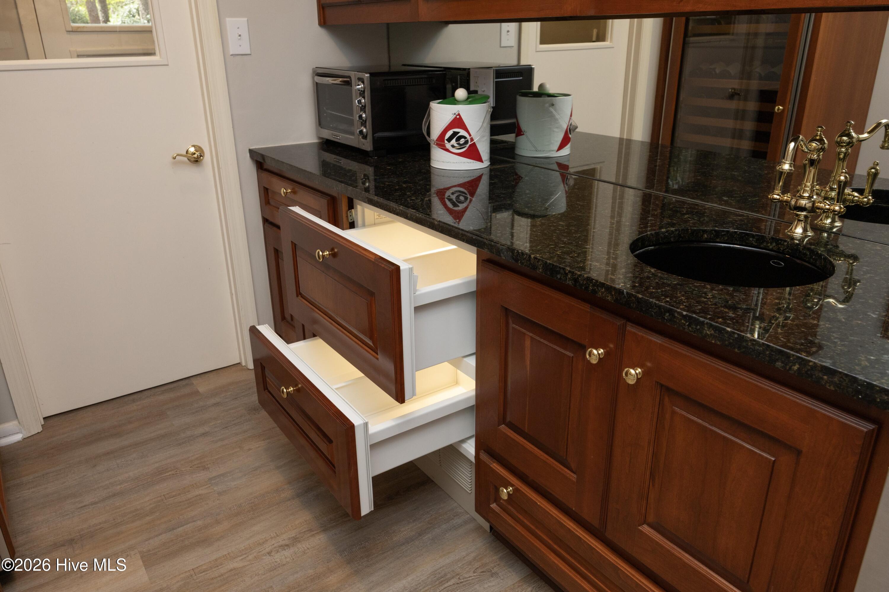 28FridgeDrawers