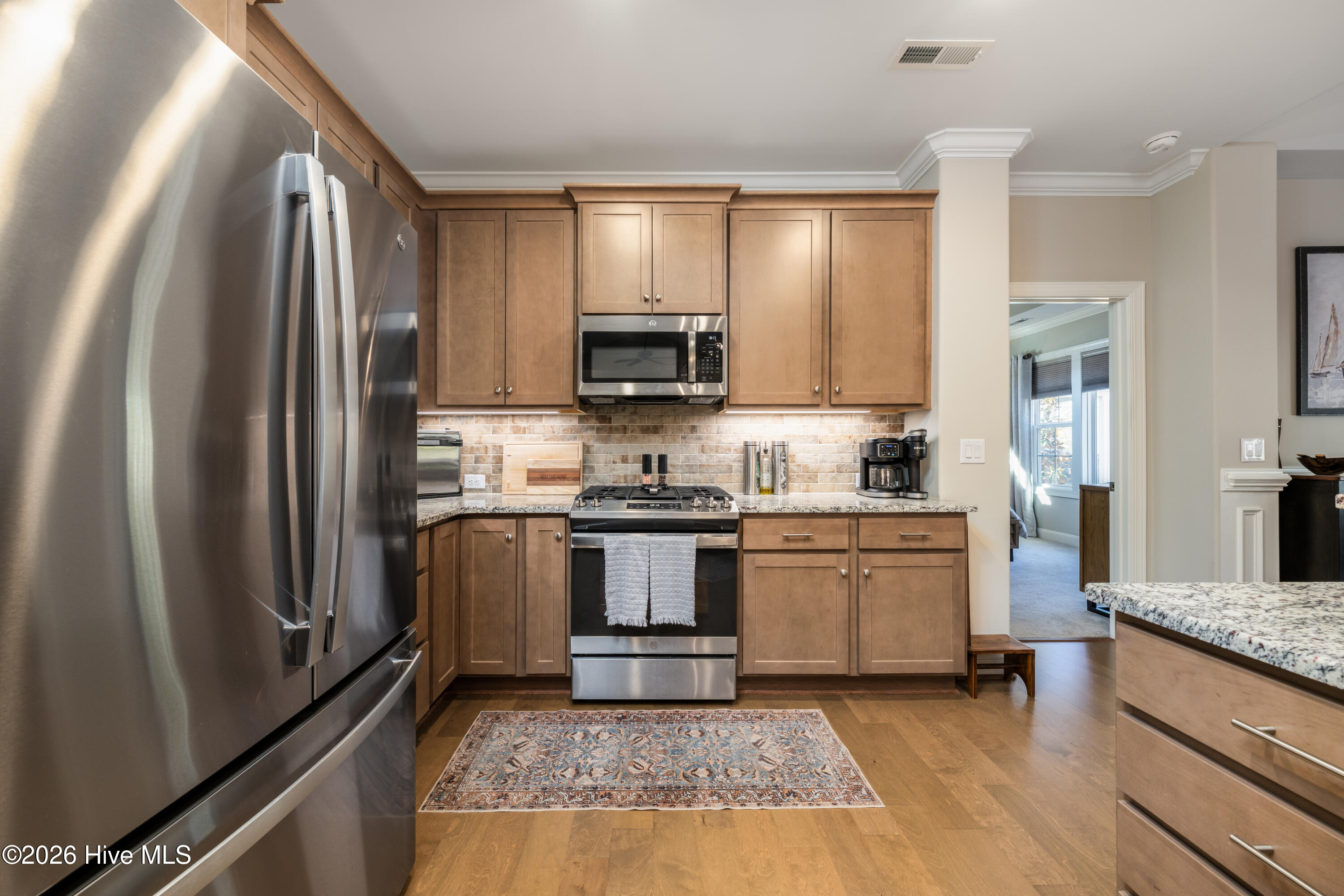 100553461 | Photo 24