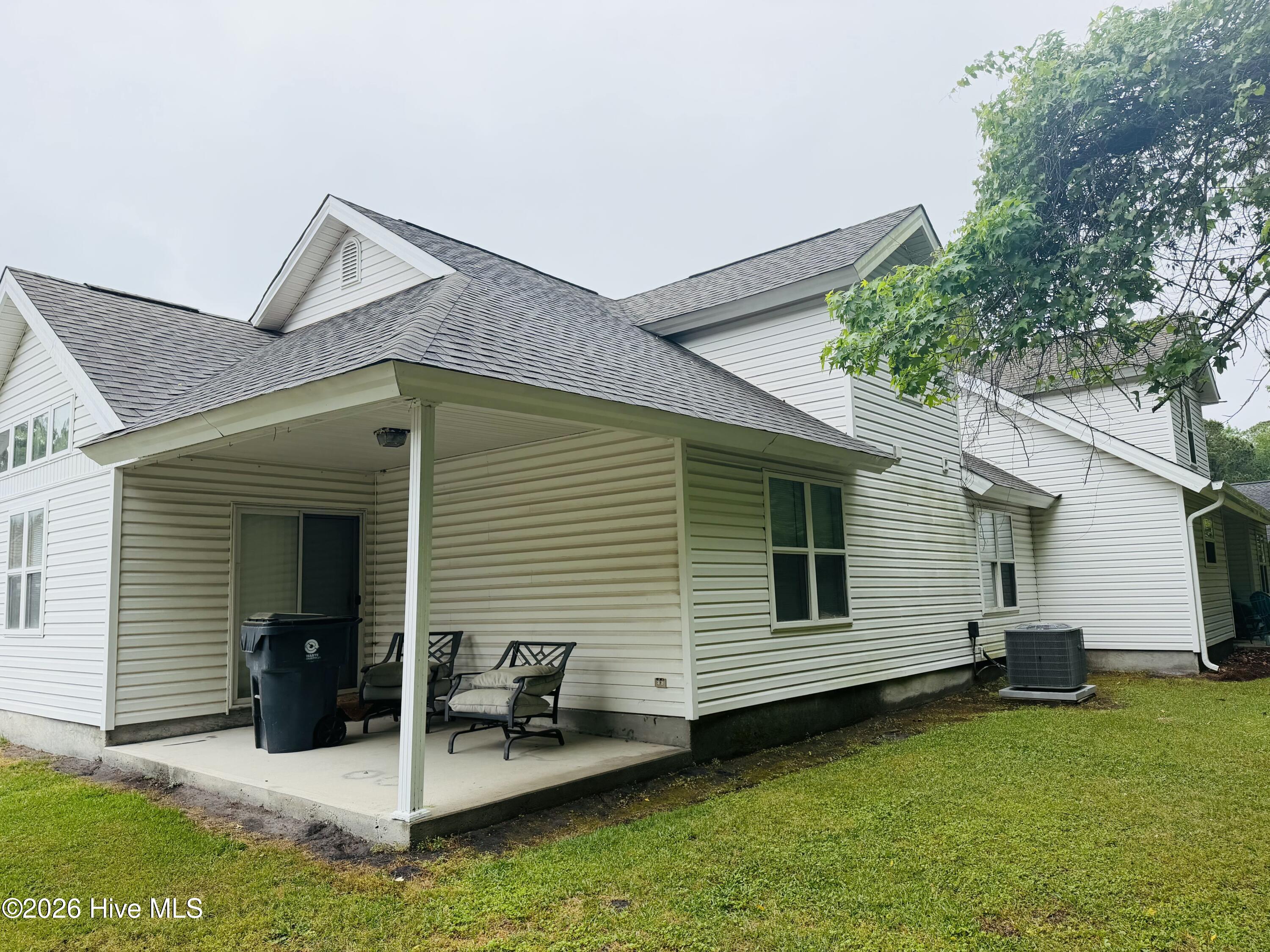 100570521 | Photo 11