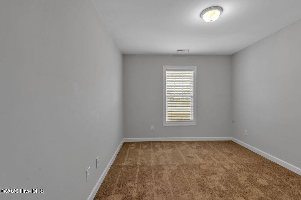 100558571 | Photo 26