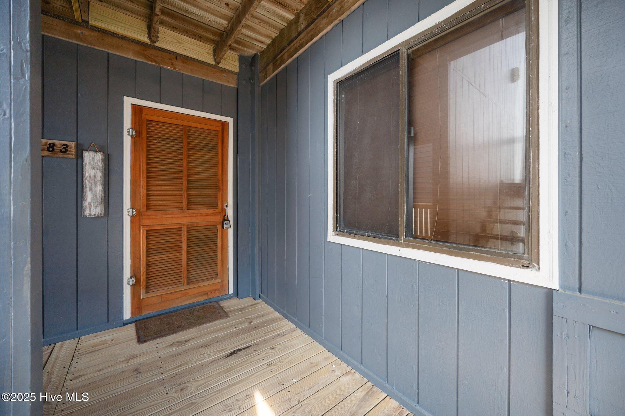 100509315 | Photo 25