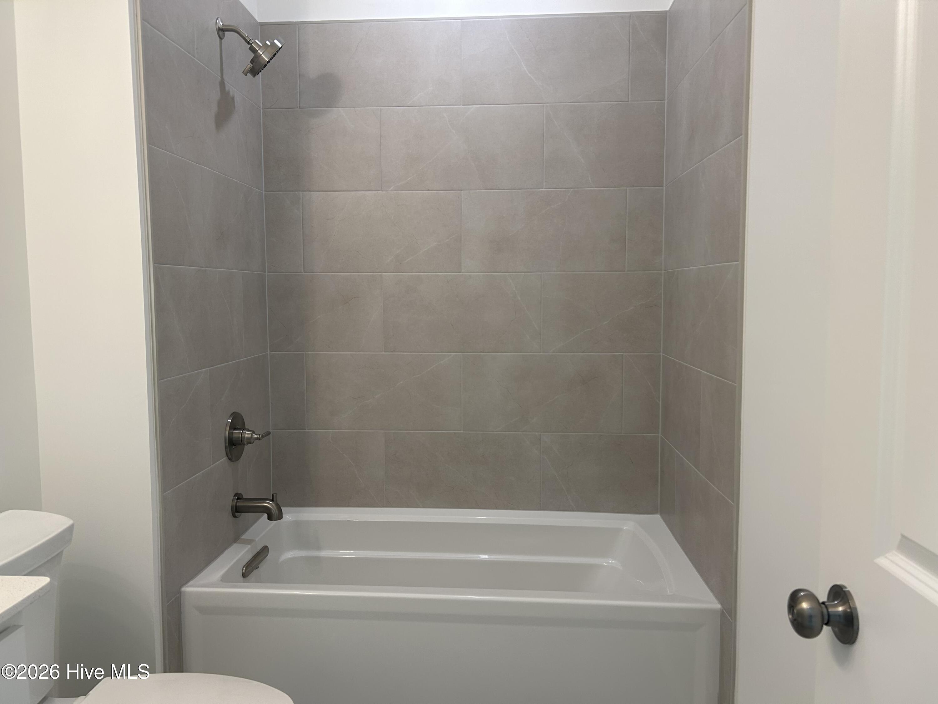 100545833 | Photo 10