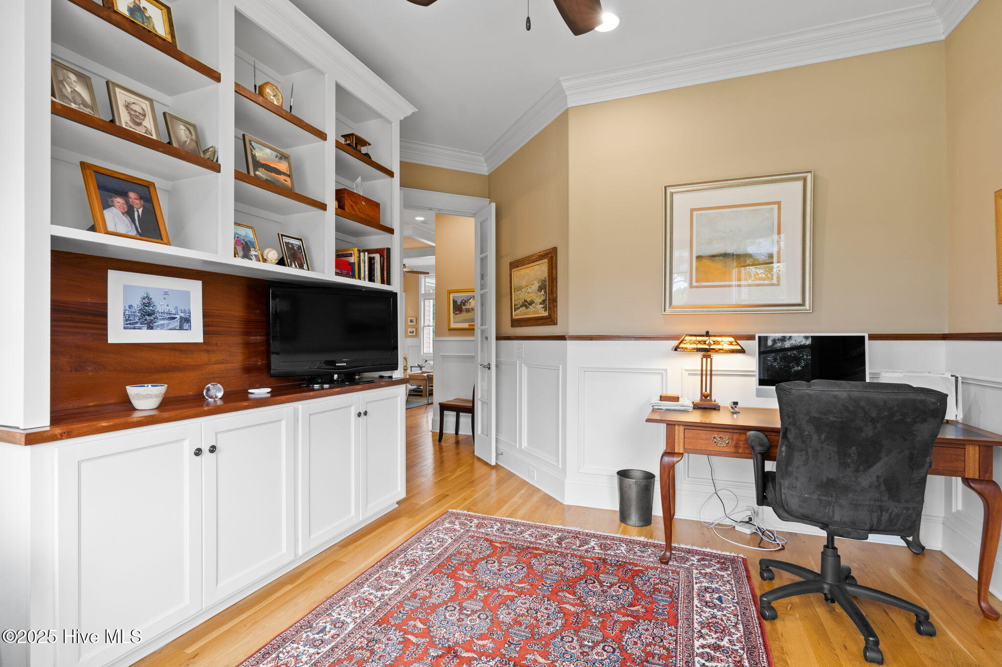 100562401 | Photo 41