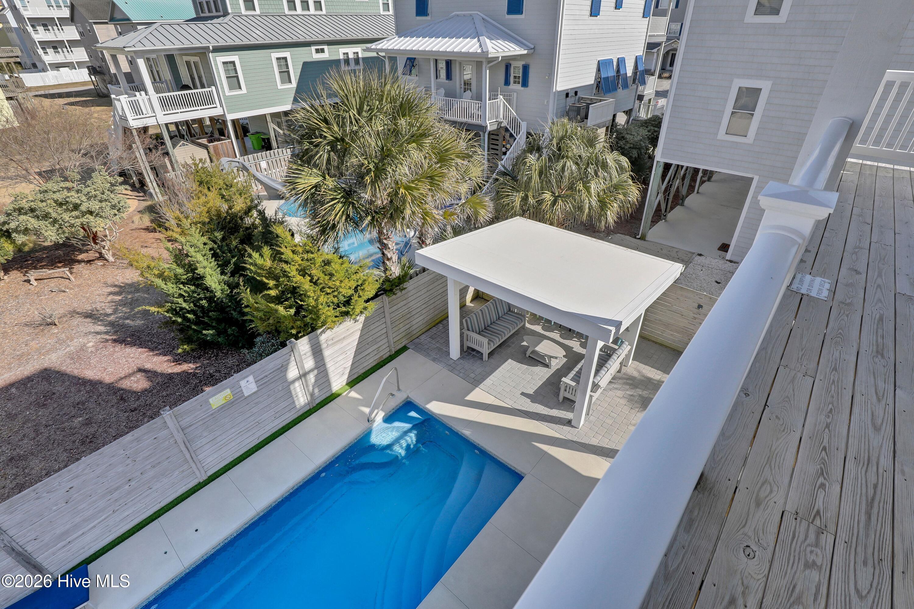 100554934 | Photo 36