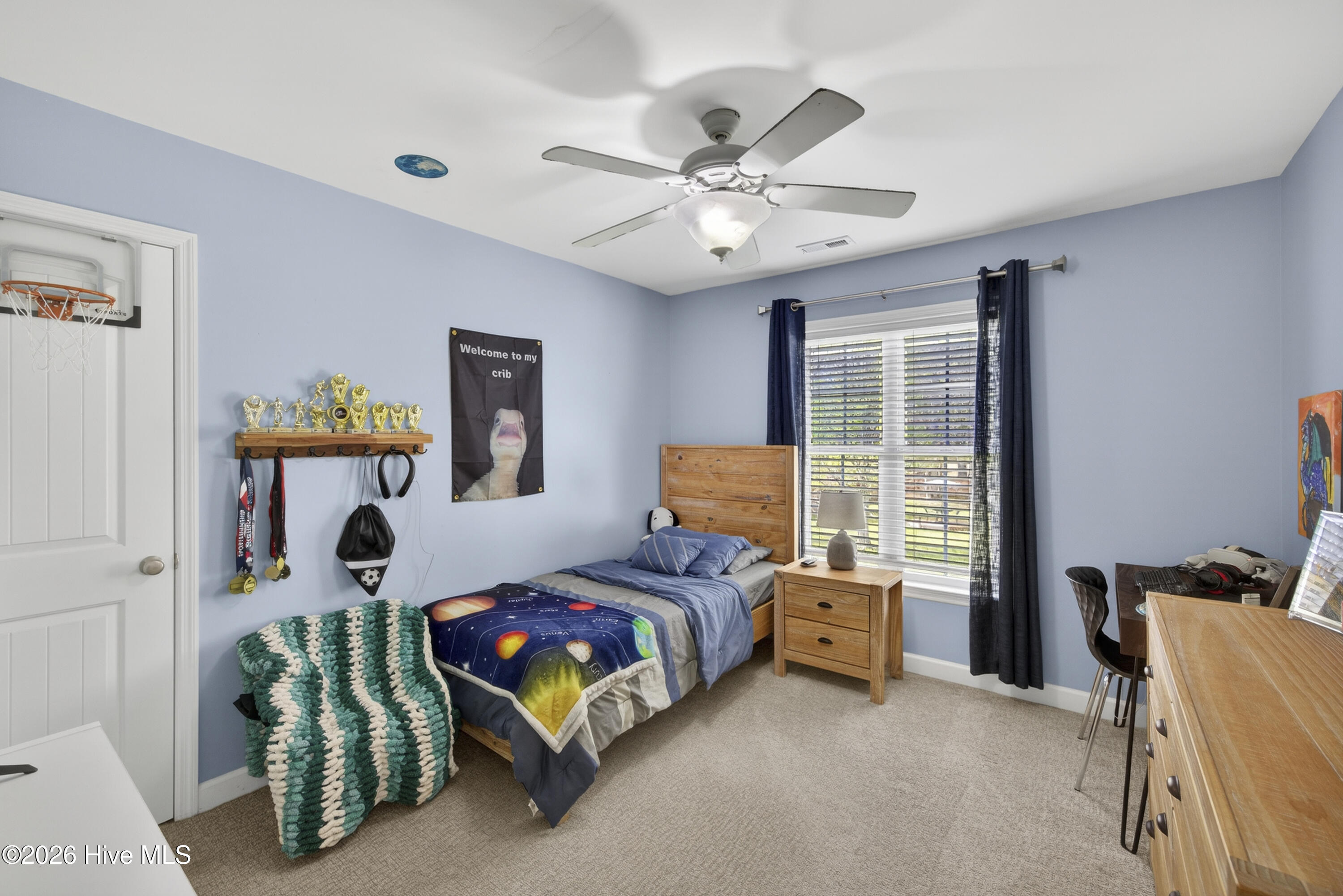 100565225 | Photo 37