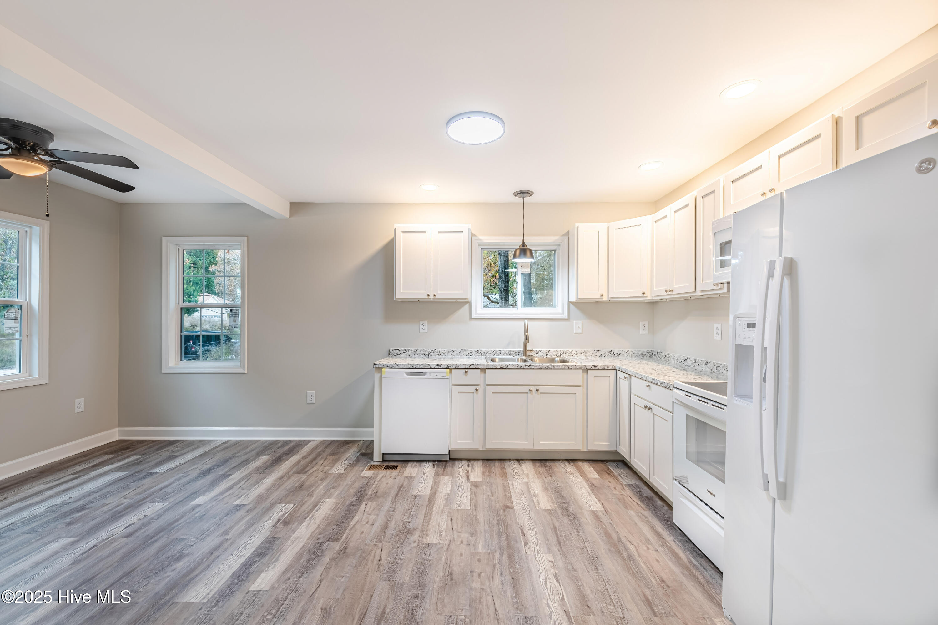 100538278 | Photo 10