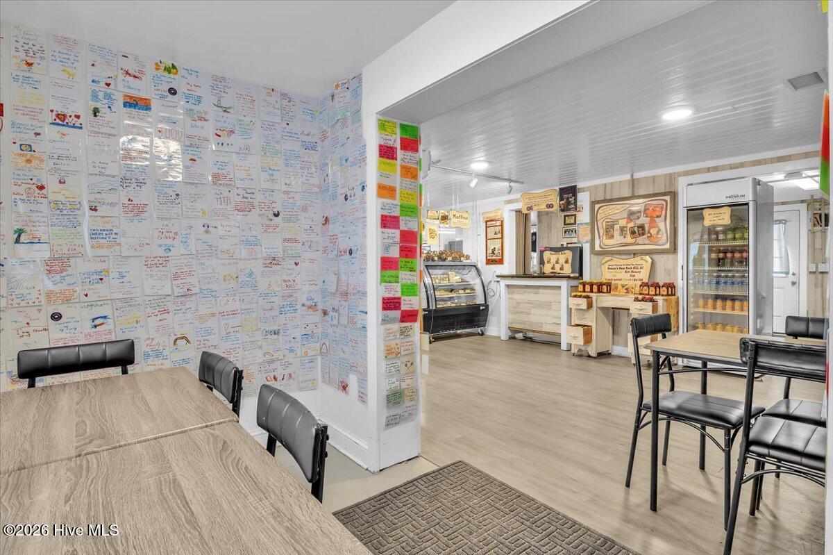 100551902 | Photo 19