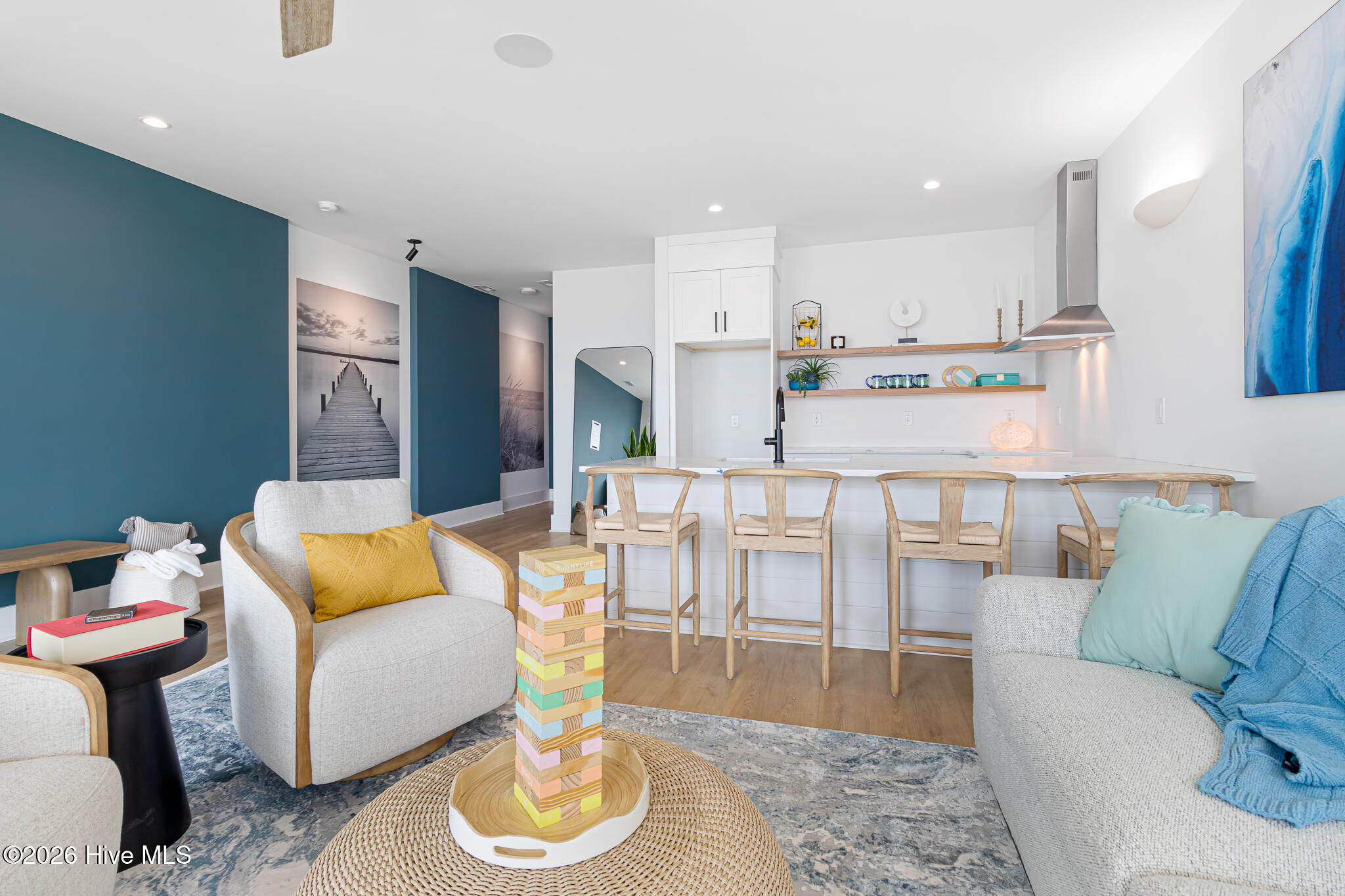 100556926 | Photo 38