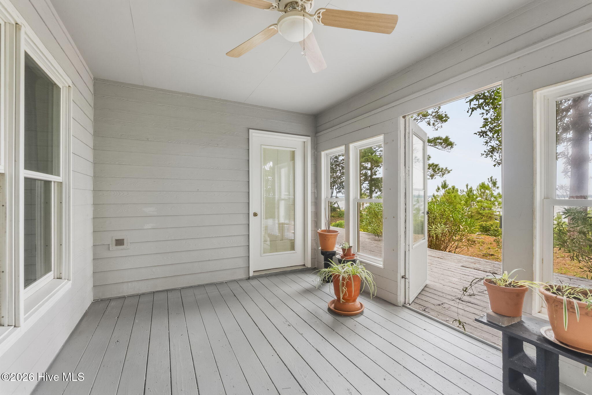 270 Oakleaf Drive,Pine Knoll Shores