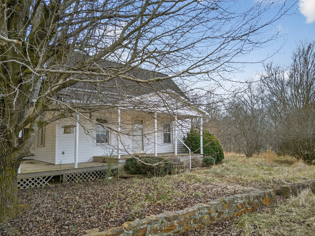 Homes for sale in Andrews, NC | 1917 Fairview Rd, Andrews, NC 28901 | MLS# 98500290