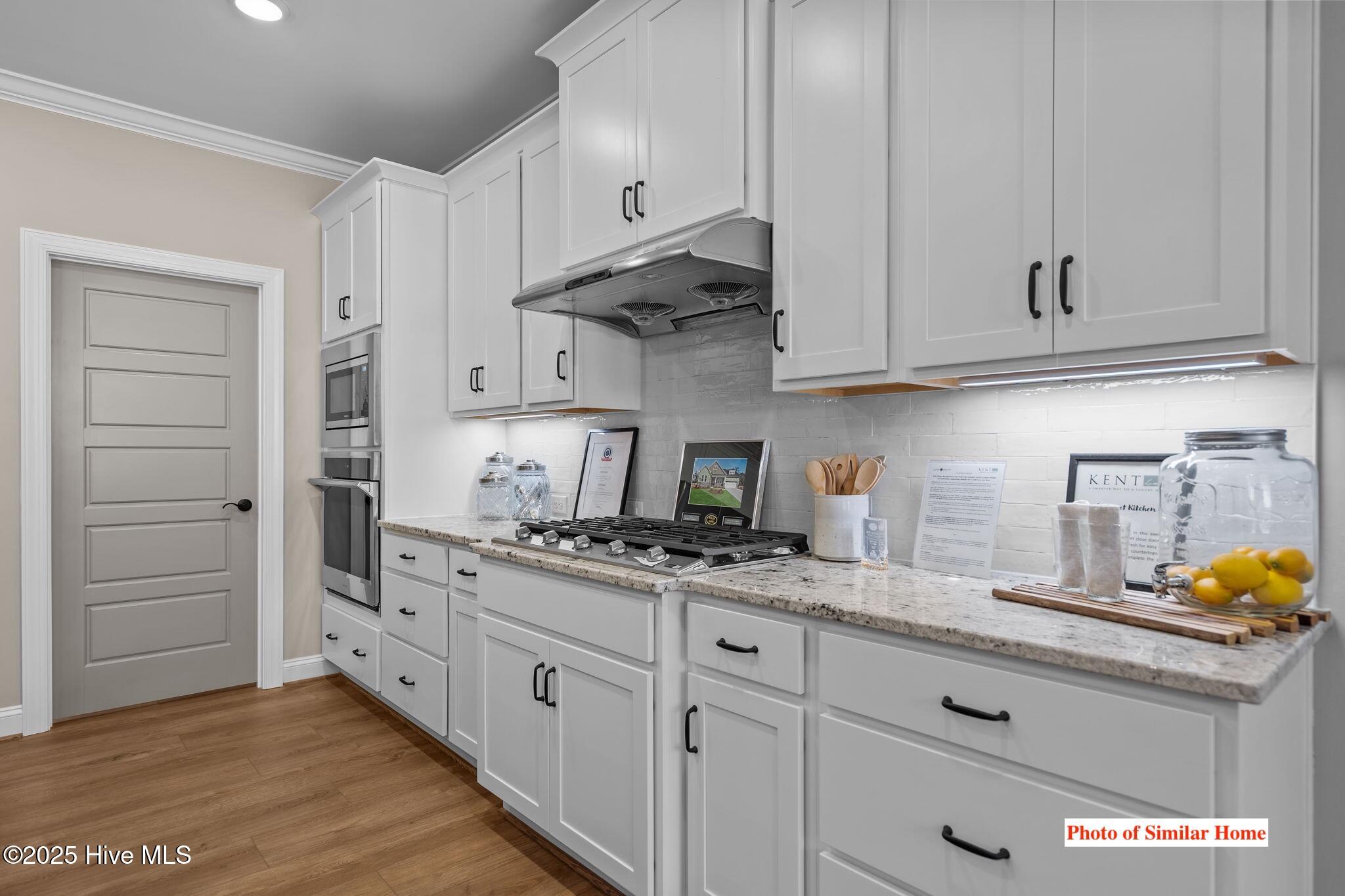 100545835 | Photo 19