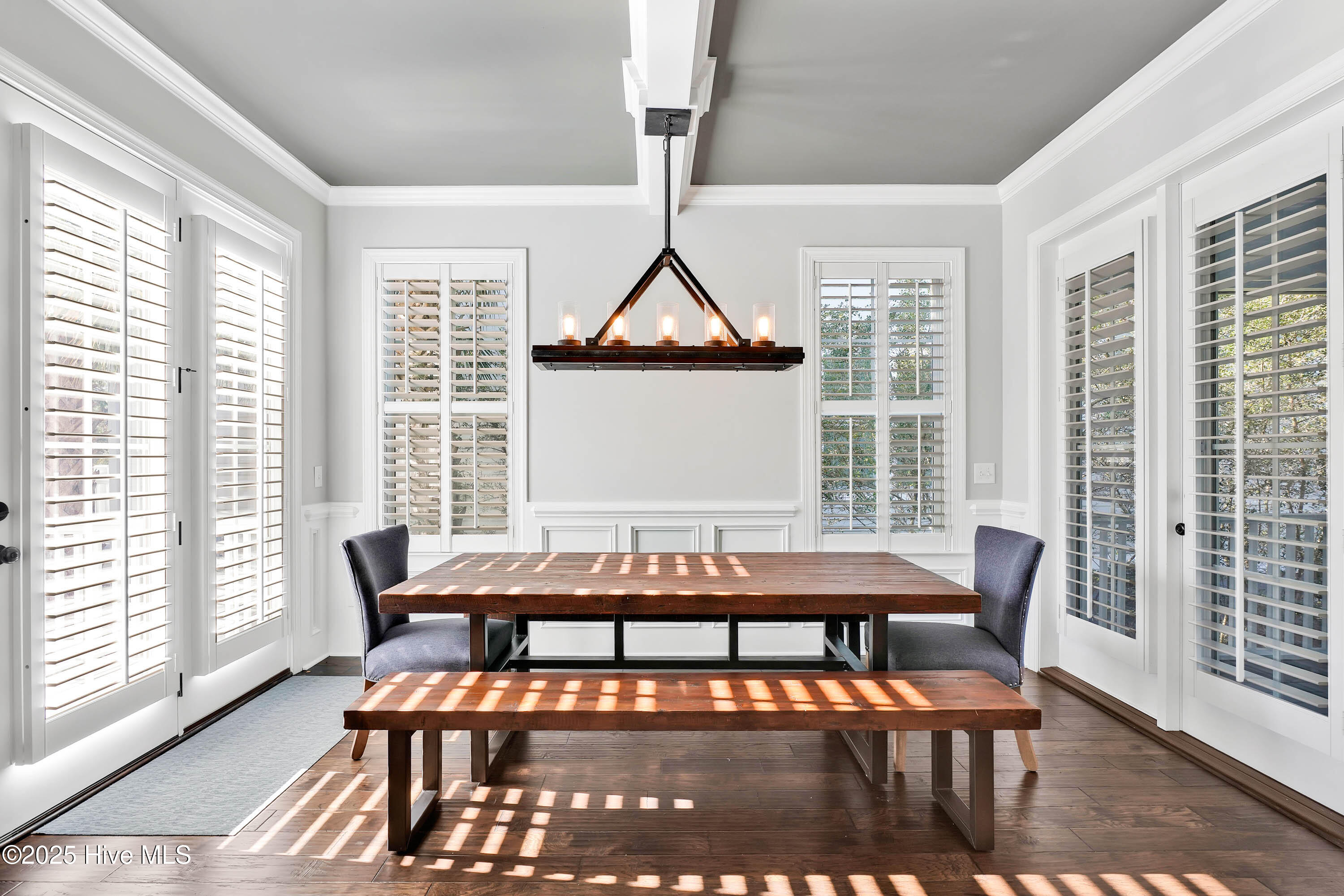 100552715 | Photo 21