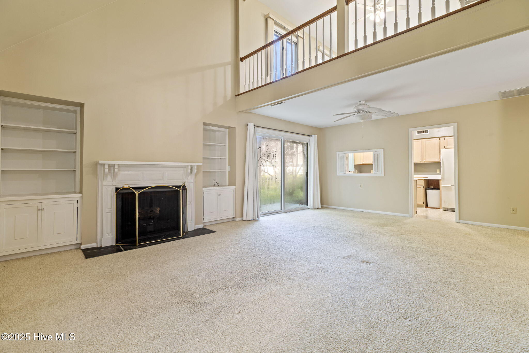 100535092 | Photo 13