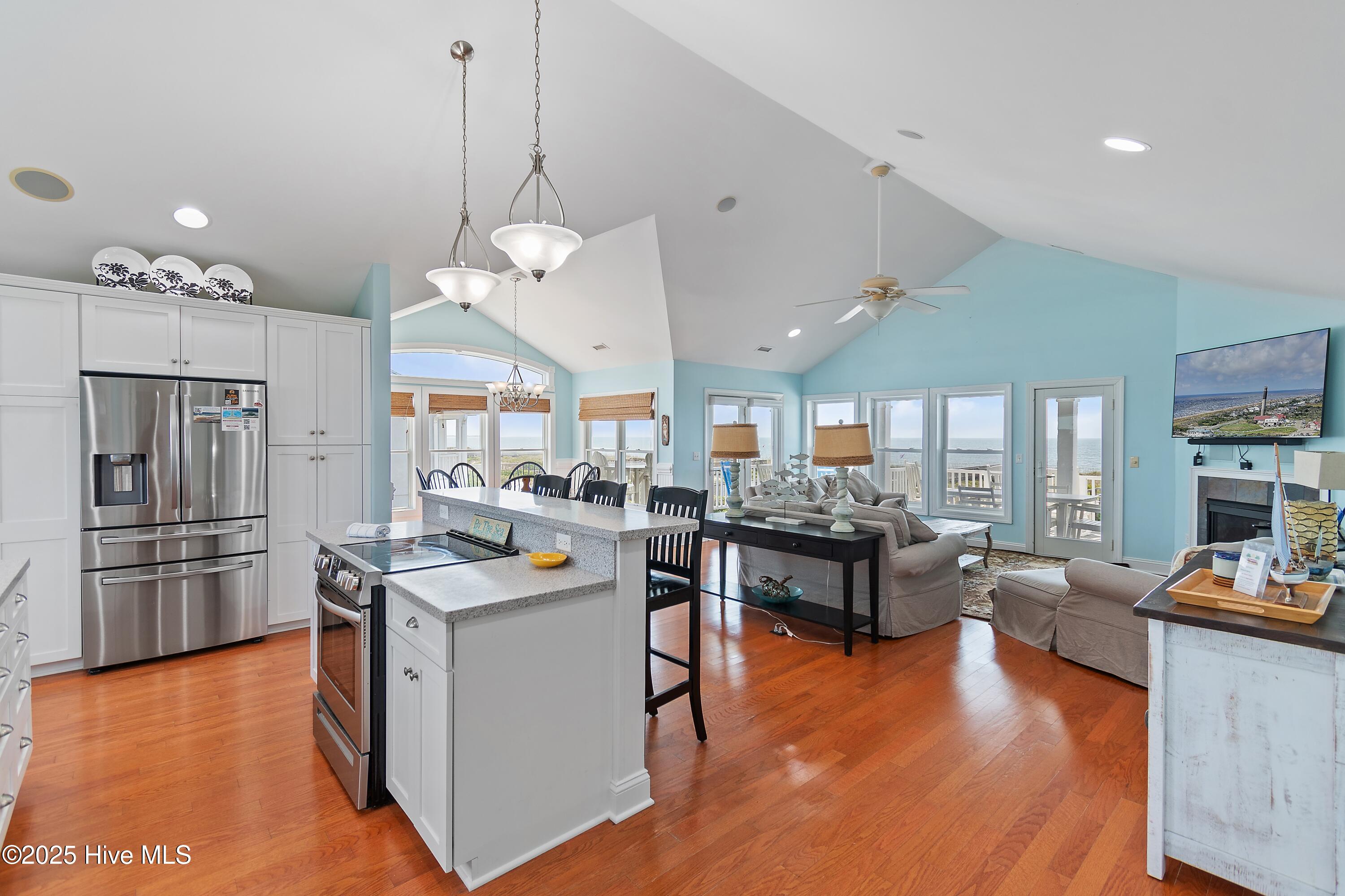 100504065 | Photo 26