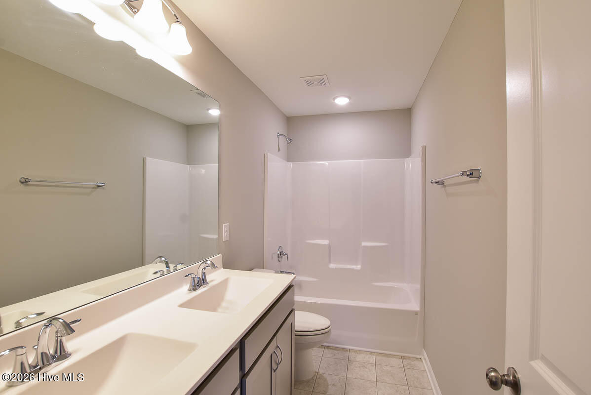 100561005 | Photo 14