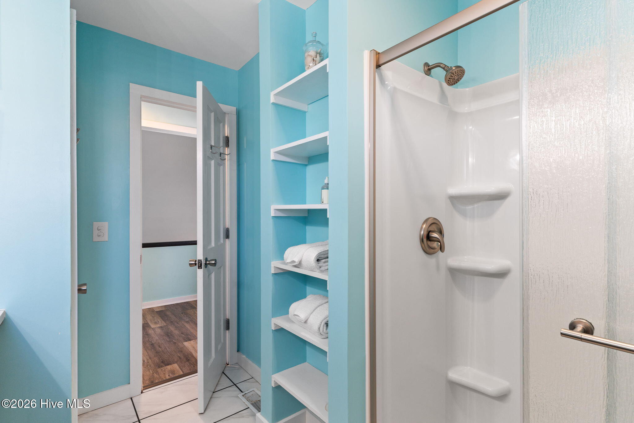 100557259 | Photo 18