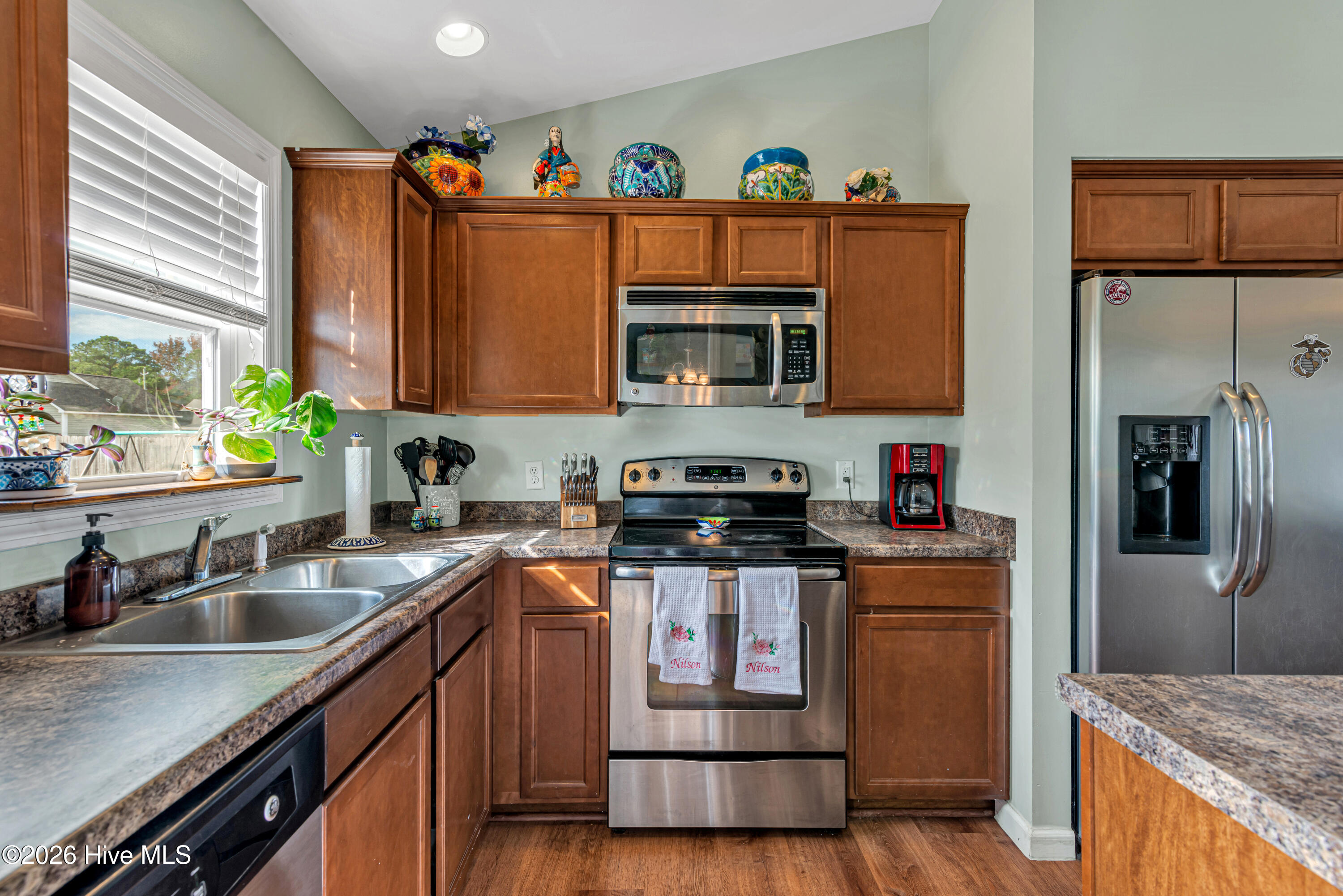 100558524 | Photo 16