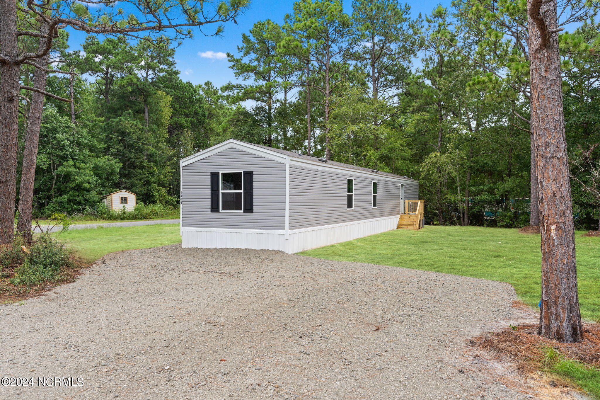 1404 Mockingbird Place SW, Shallotte, NC 28470 – photo 2: 2-web-or-mls-CAMMediaLLC.com (1 of 22)