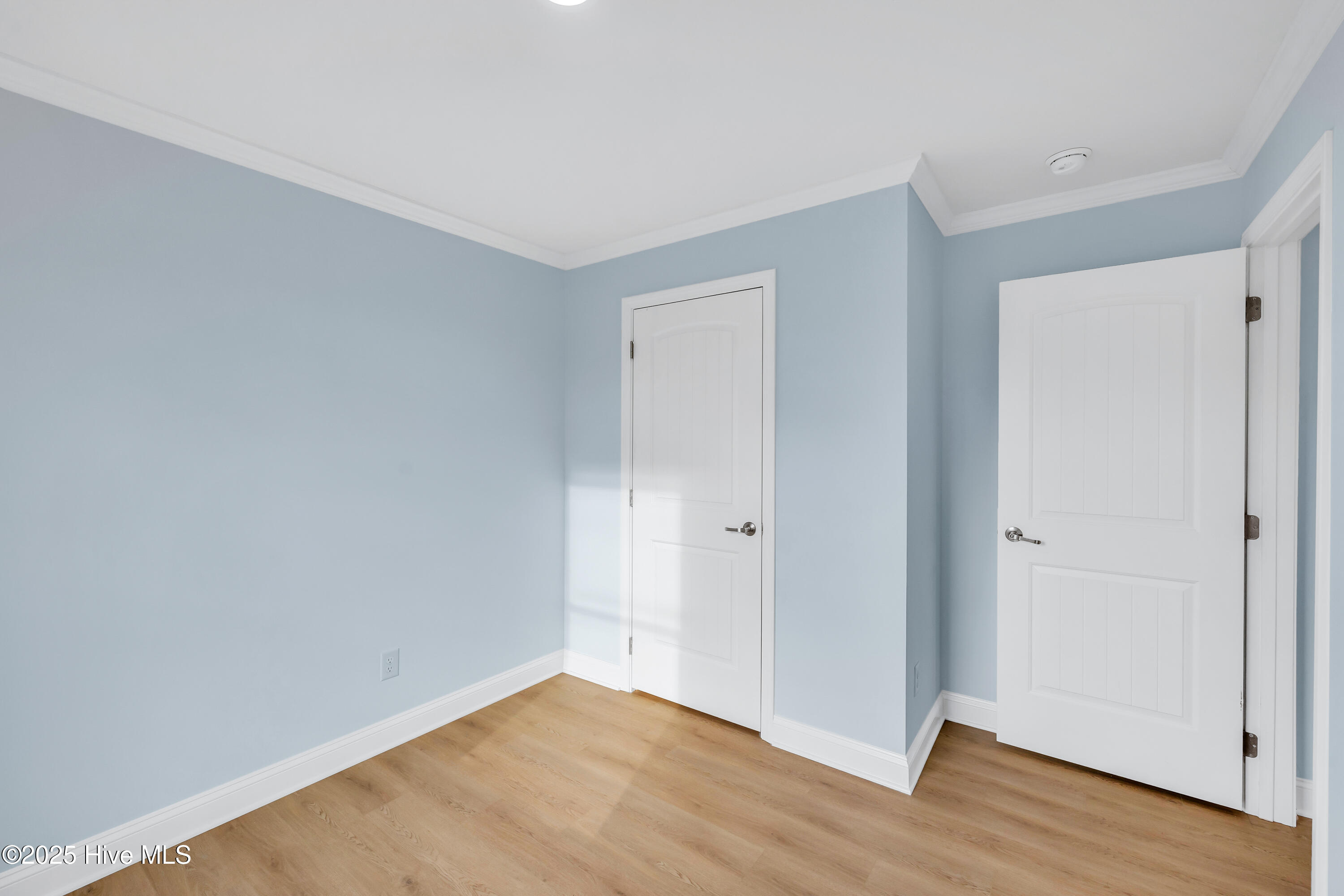 100543383 | Photo 14