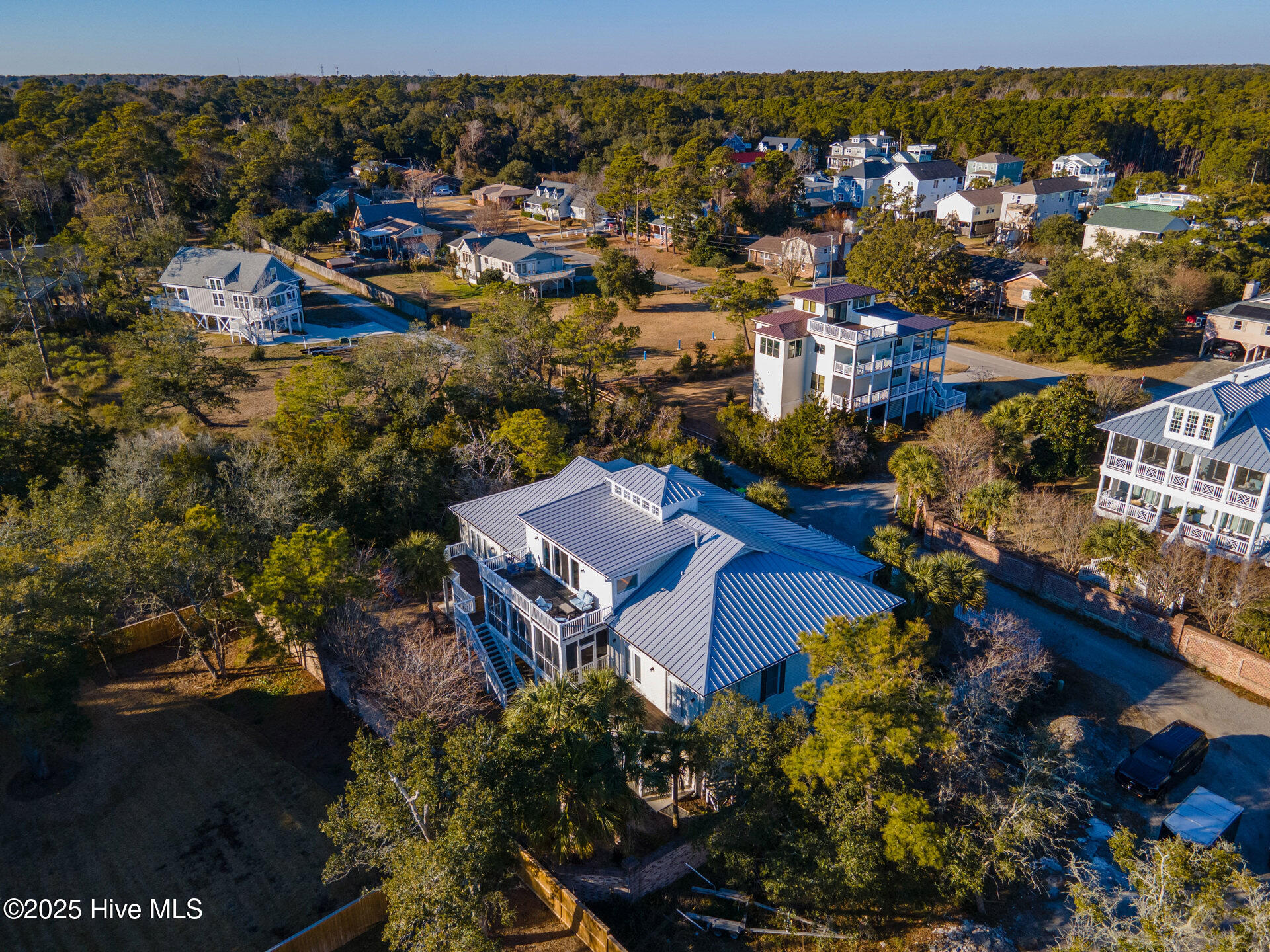 100521291 | Photo 79