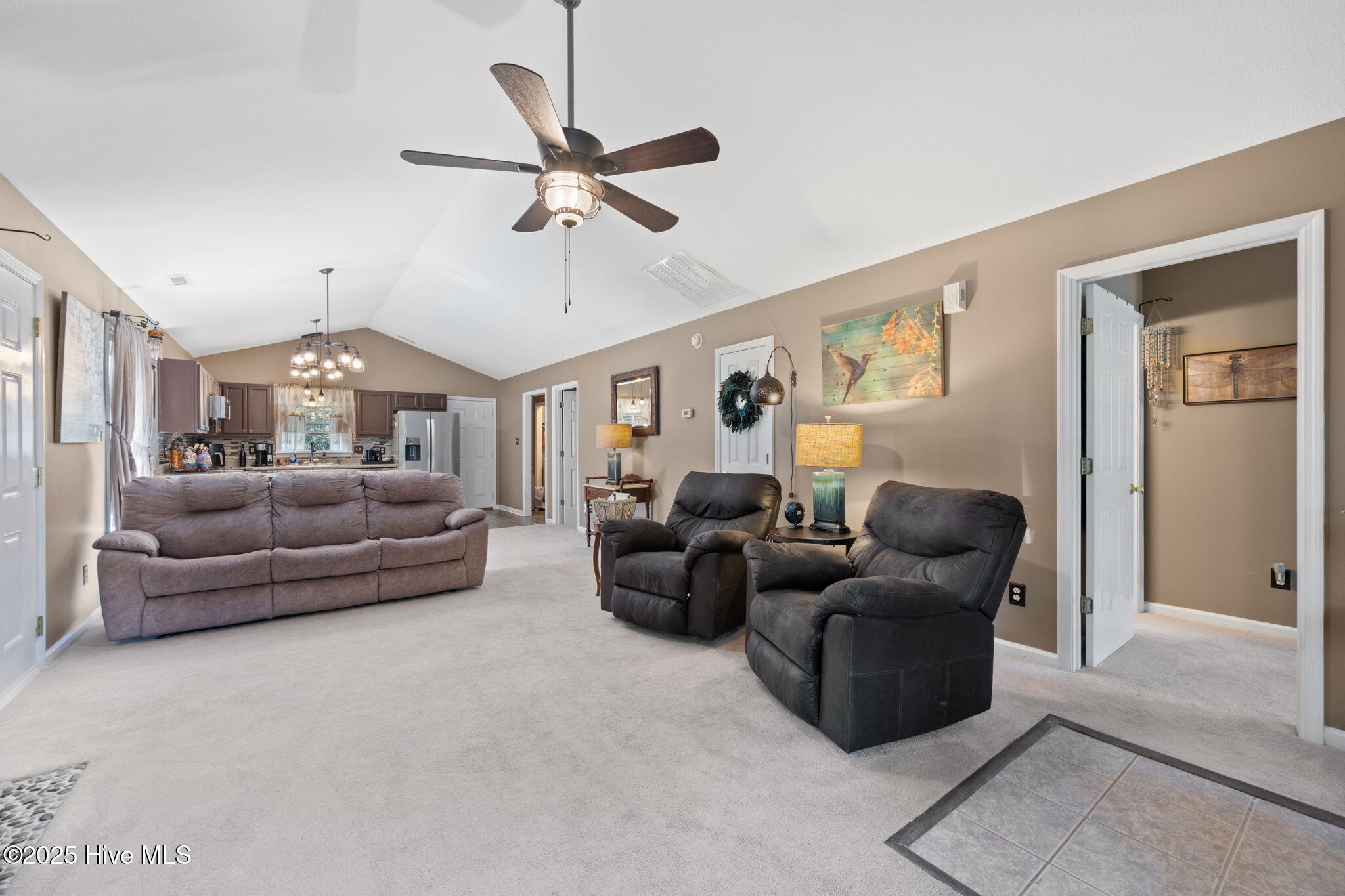 122 Live Oak Drive, Jacksonville, NC 28540 – photo 21: Living Area with vaulted ceiling