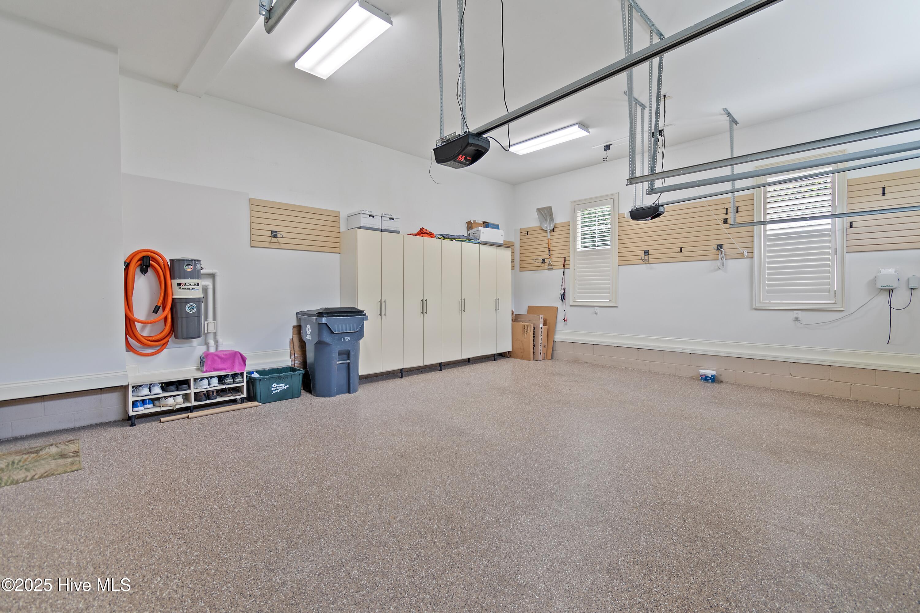 100526720 | Photo 42