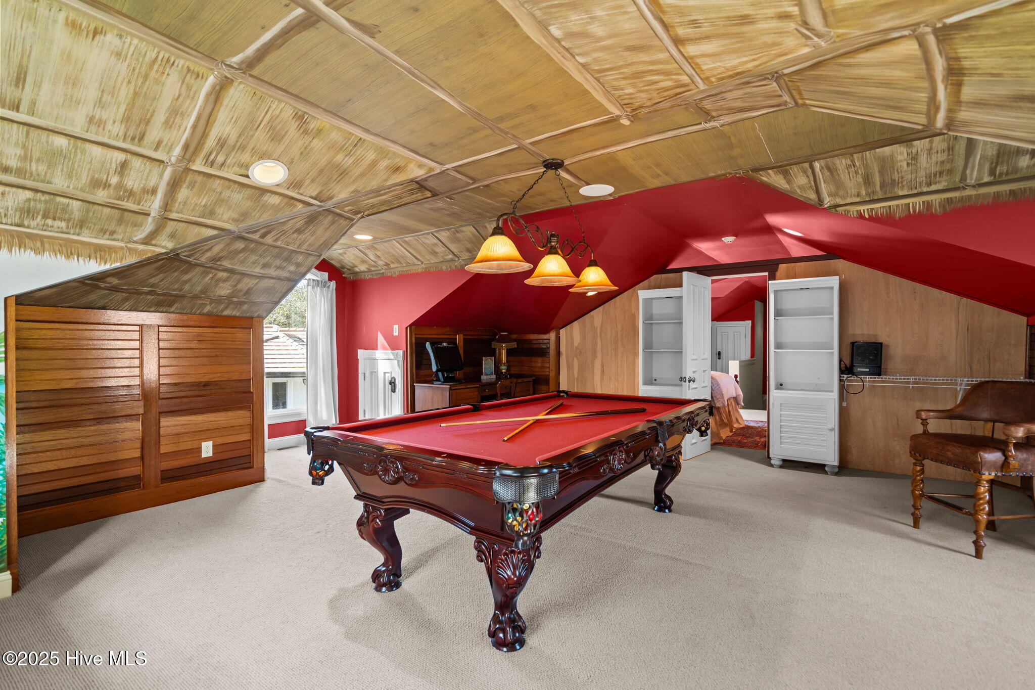 100547936 | Photo 65