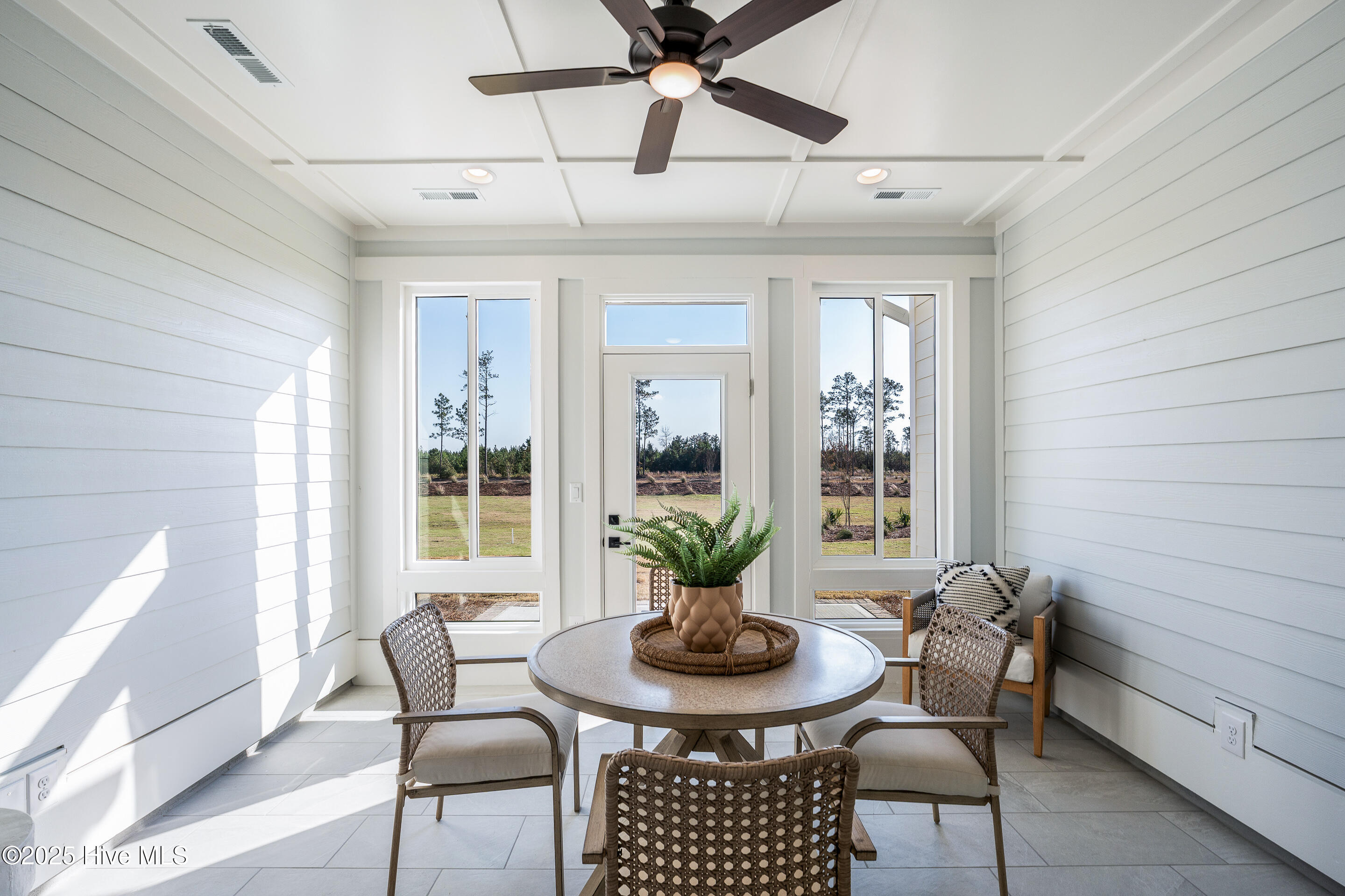 100531959 | Photo 31