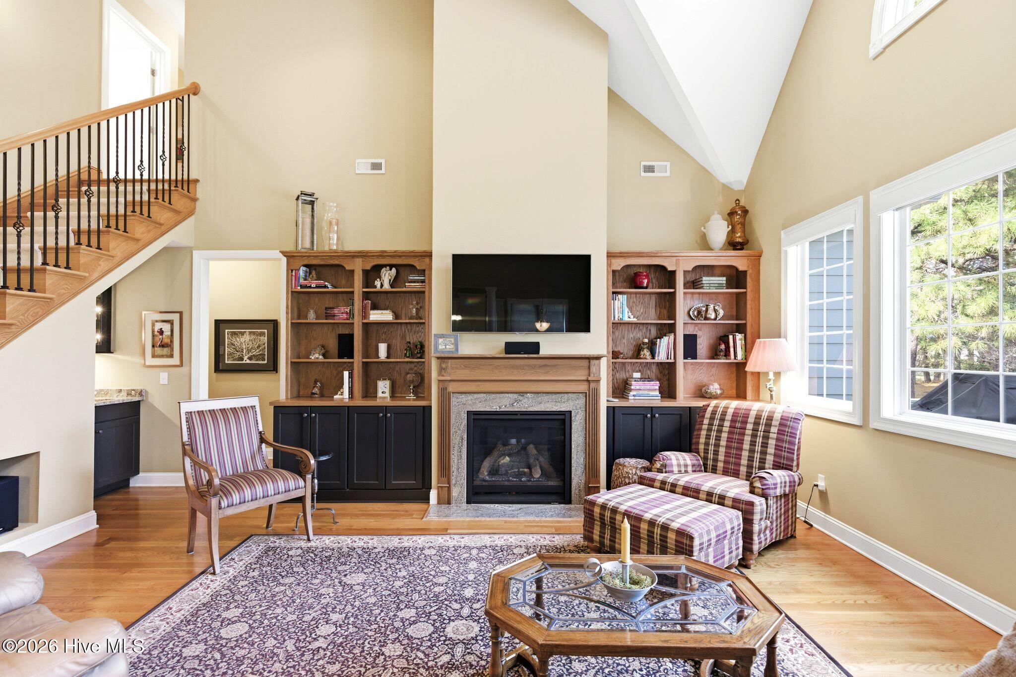 100564231 | Photo 13