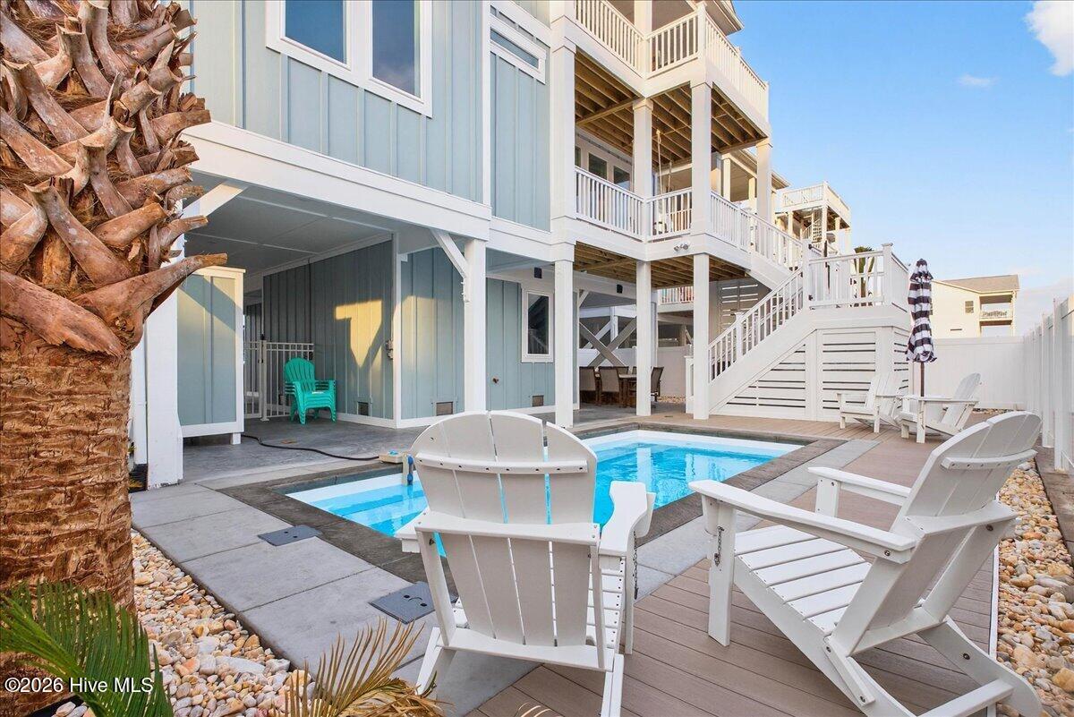 100543299 | Photo 85